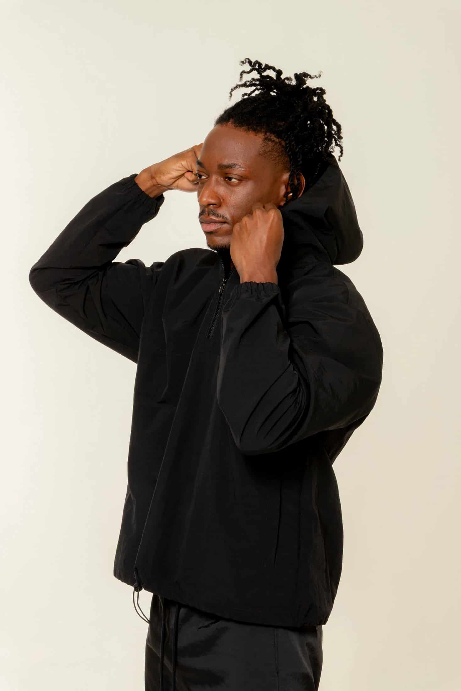 CHAQUETA ROMPEVIENTOS COLOR NEGRO - miniatura 5