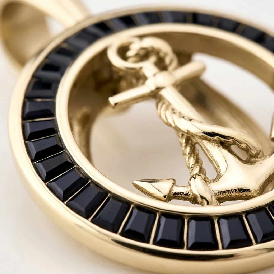 Medalla Ancla Gemas Negras - miniatura 3