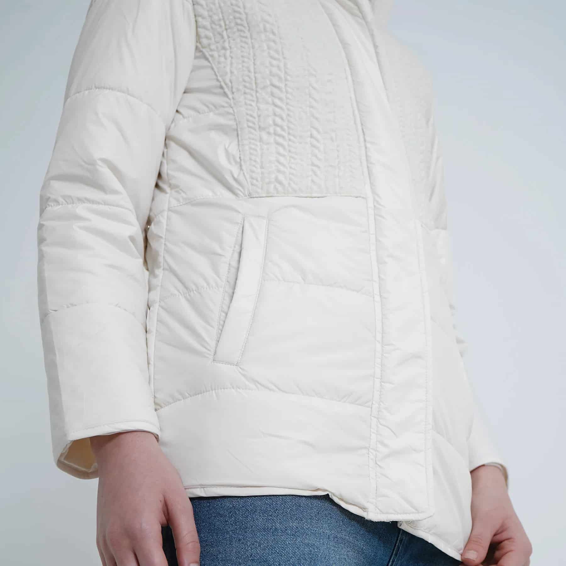 Chaqueta acolchada cuello alto con tejido - miniatura 4