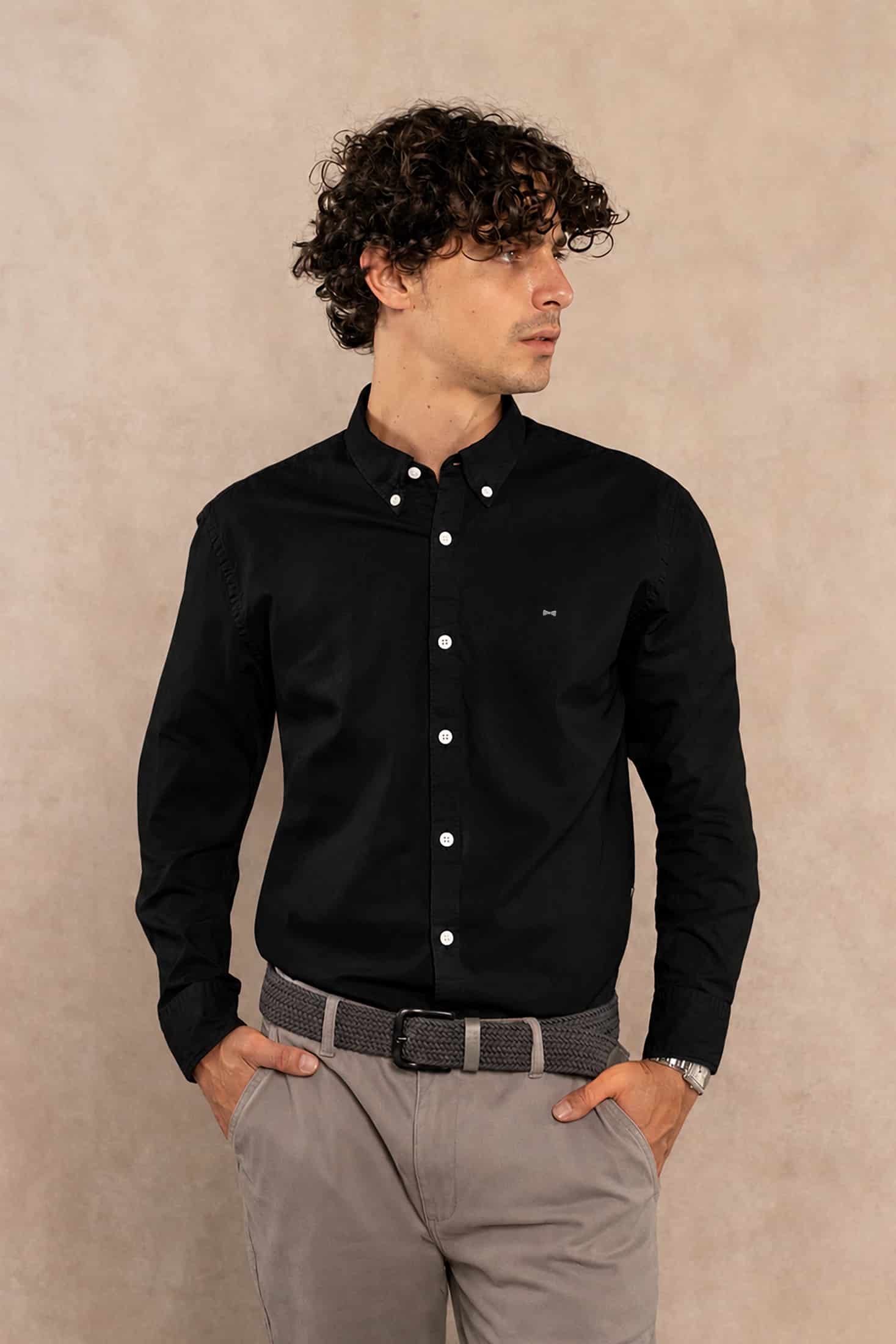 Camisa Antimanchas Popelina Negro Logo Gris Claro - Talla Regular - miniatura 3