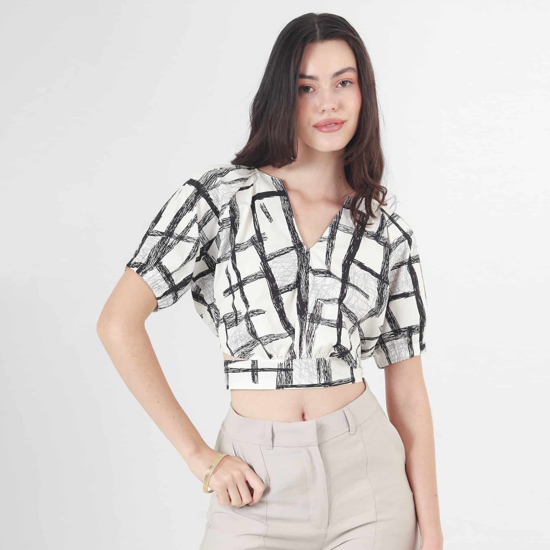 Blusa Cuello V Manga Corta - miniatura 2