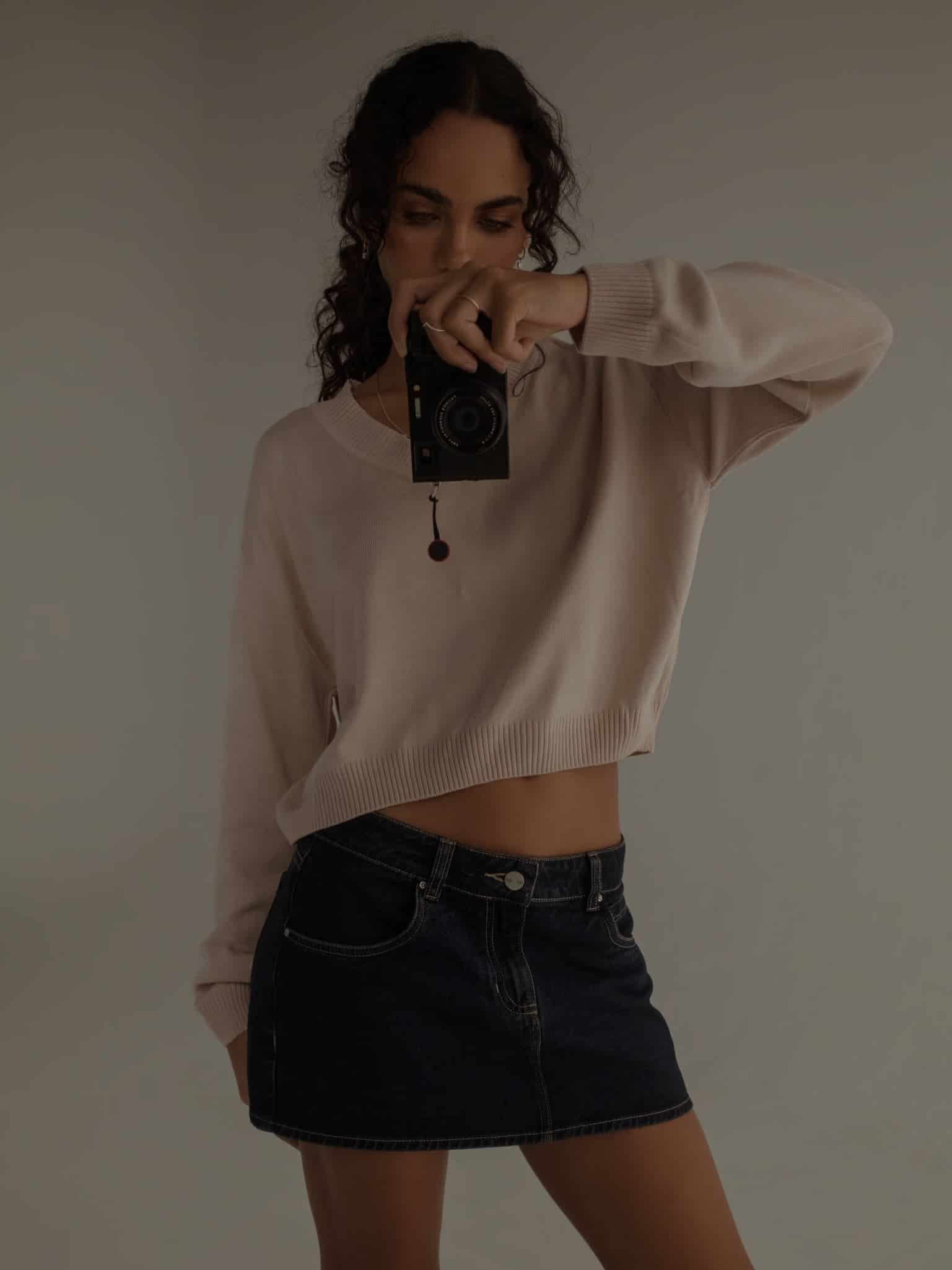ONE HALF V-NECK KNIT SWEATER - NATURAL COTTON - miniatura 2