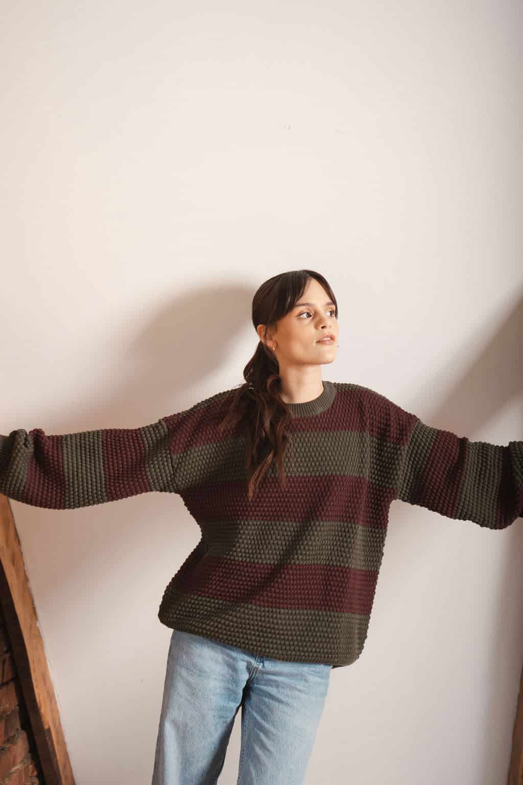 sweater bolitas vino y verde - miniatura 4