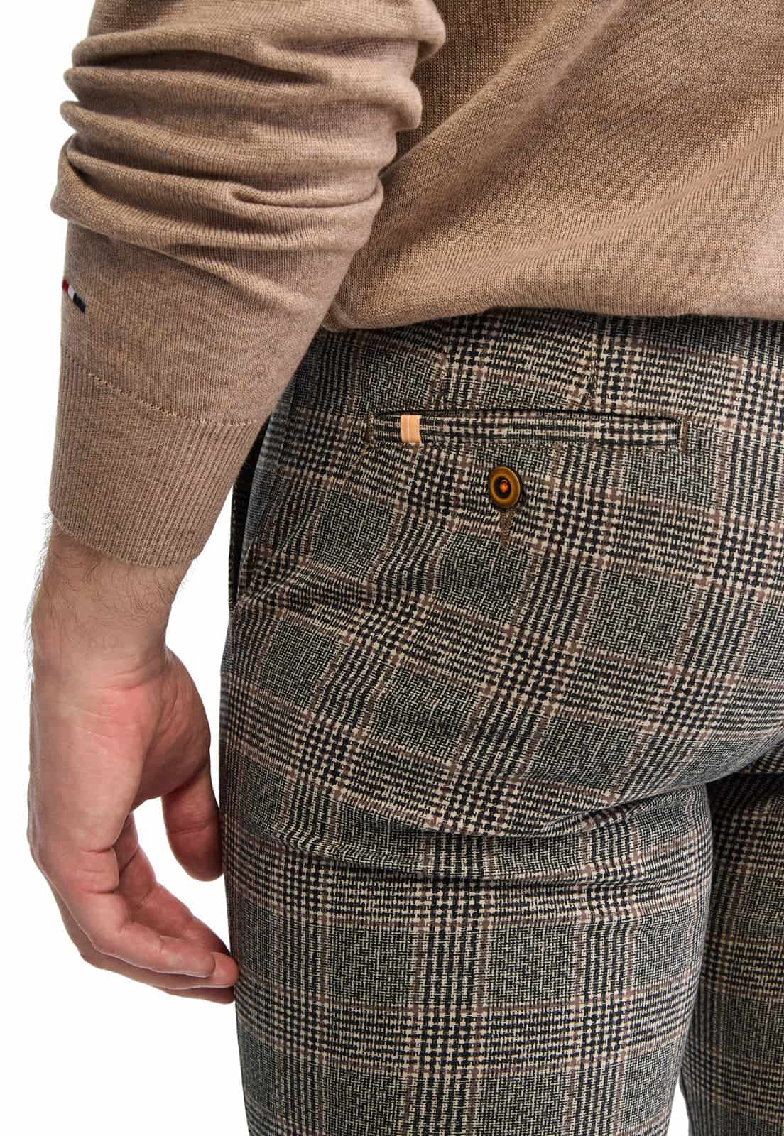 Pantalón dril a cuadros gris con camel - miniatura 12
