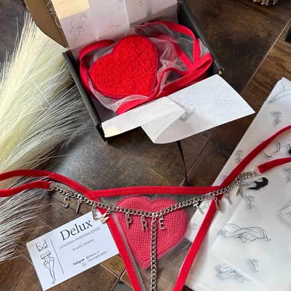 Conjunto rojo, LOVE  - desde - miniatura 1