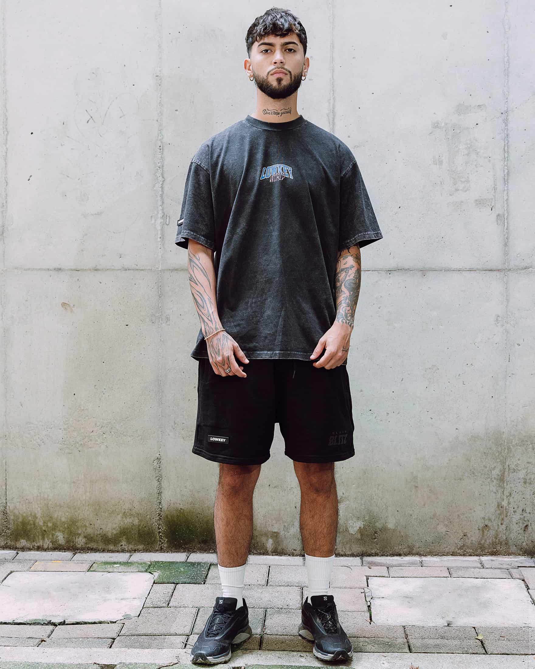 CAMISETA NEGRA WASH - GRAPHICS 01 - miniatura 2
