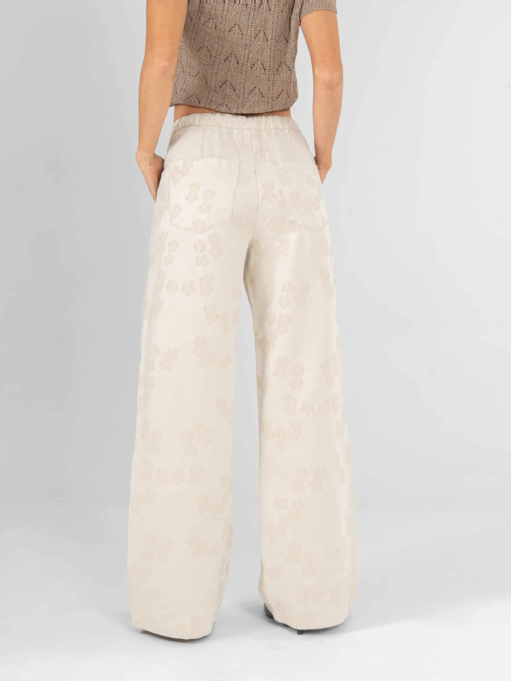 Ref: 0620407 Pantalón mom flare, rígido, tiro alto, detalle de tela bordada, pretina resortada,  tono natural - miniatura 2