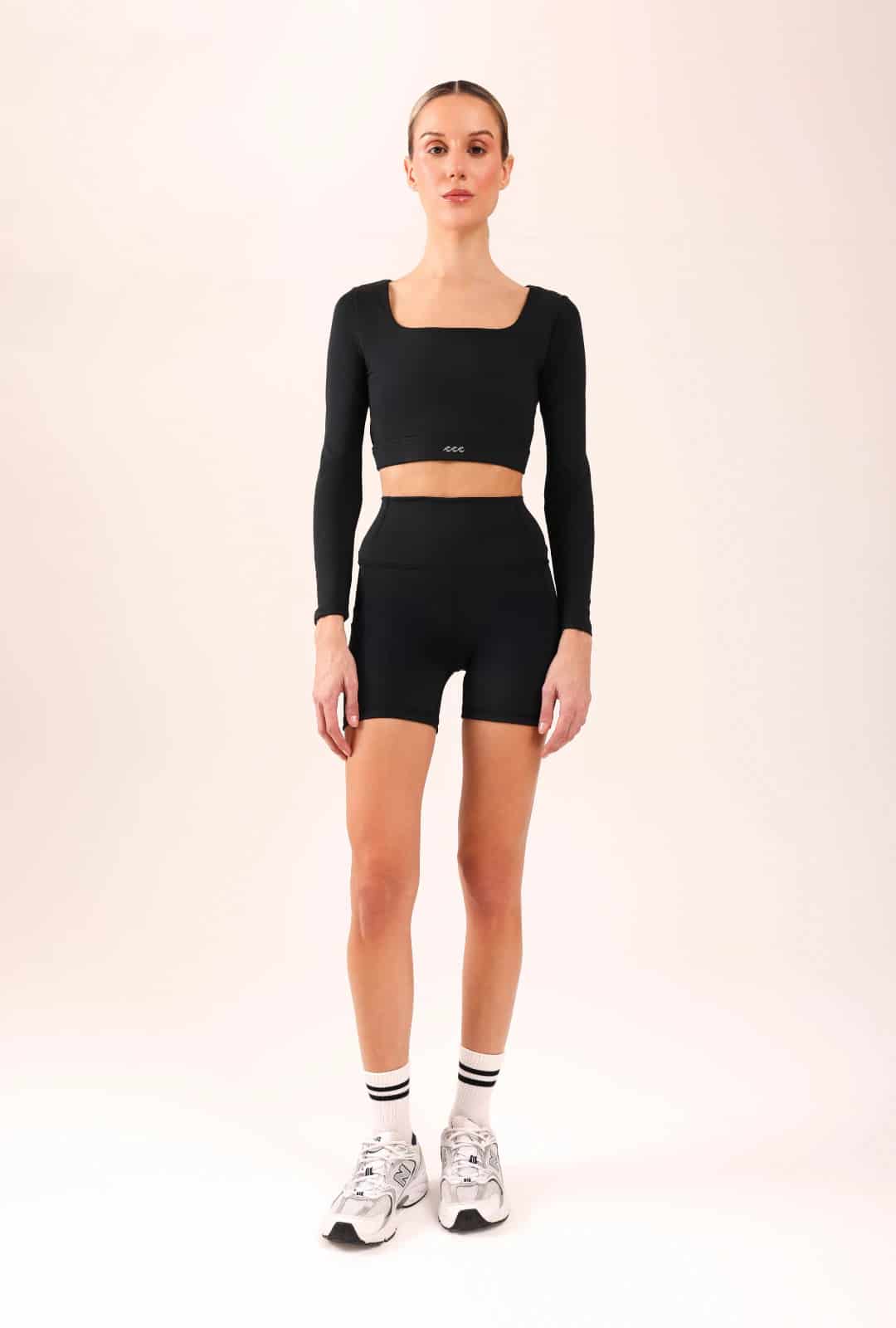 Short Deportivo Regina Black - miniatura 2