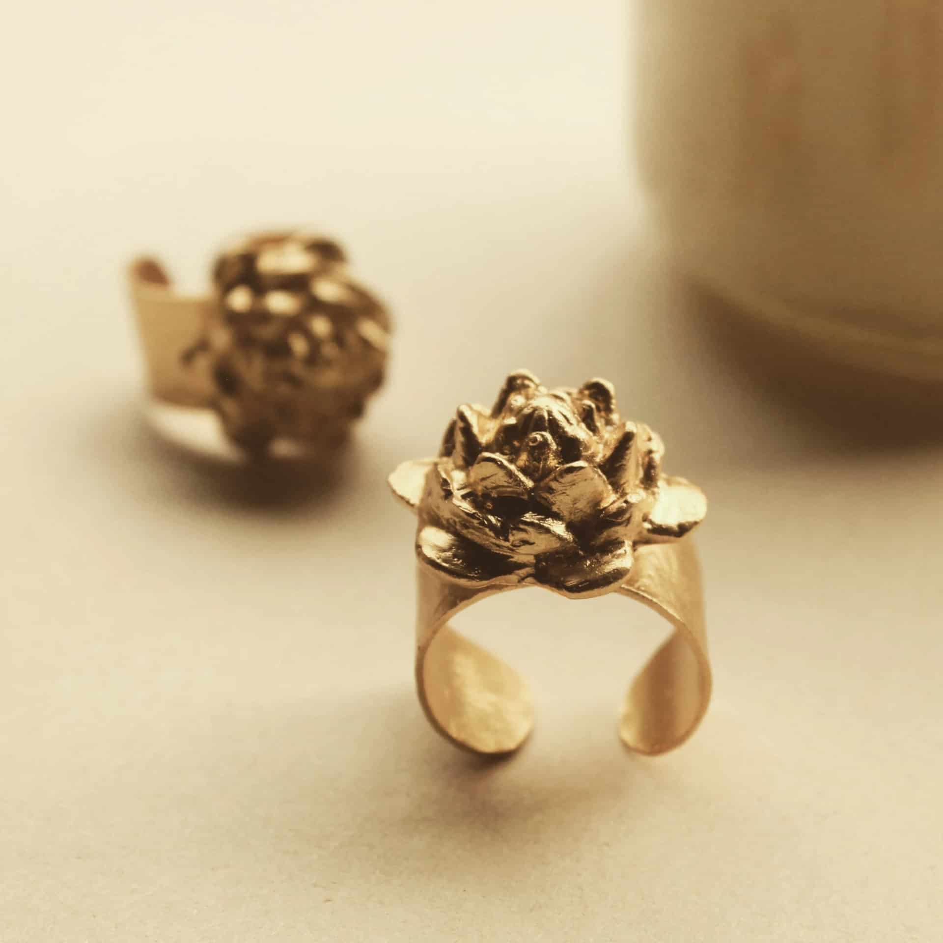 Anillo con flor de loto grande - miniatura 4
