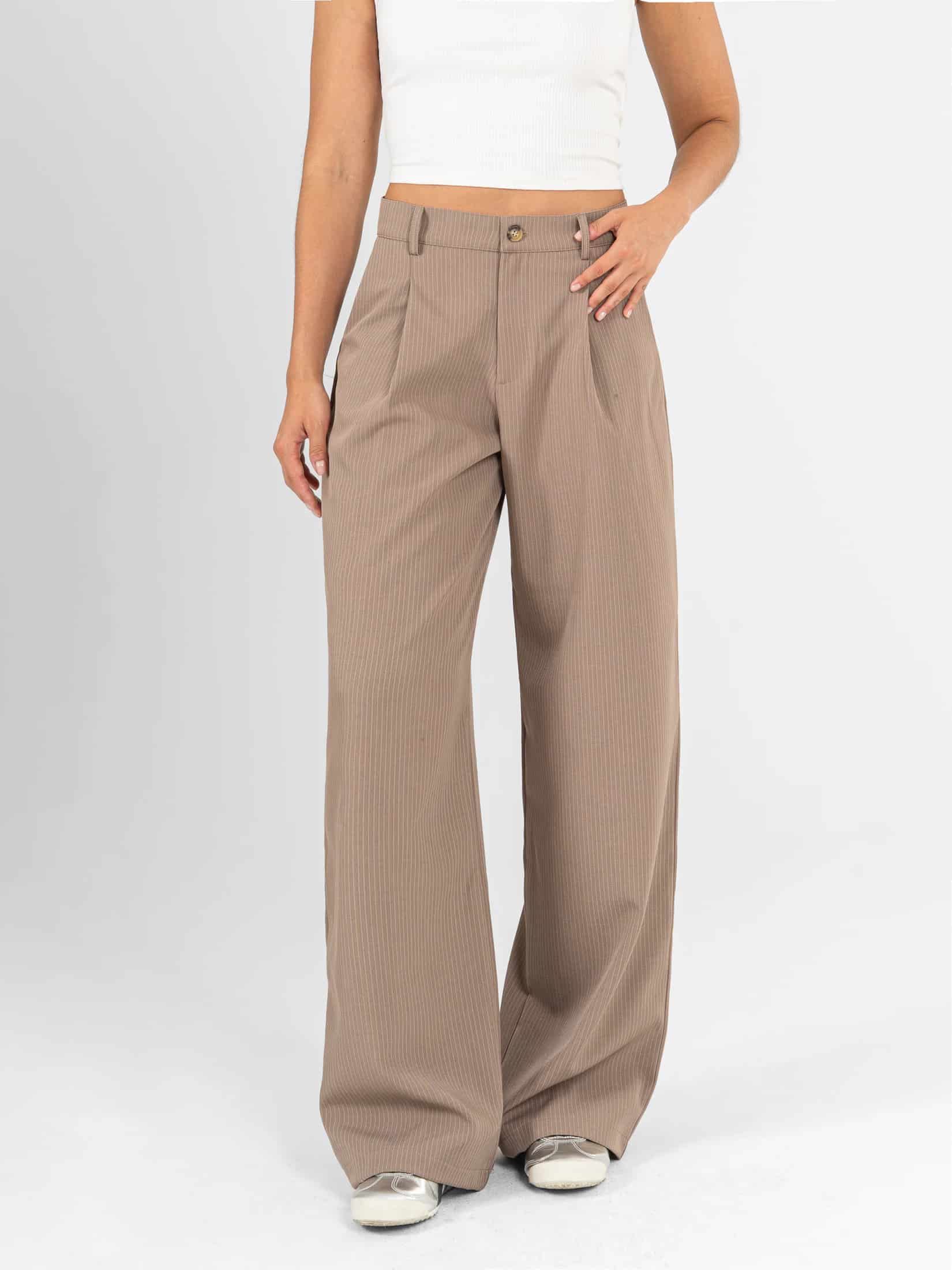Ref: 0620537 Pantalón mom flare, tejido plano liviano, stretch, rayas, tono cafe - miniatura 1