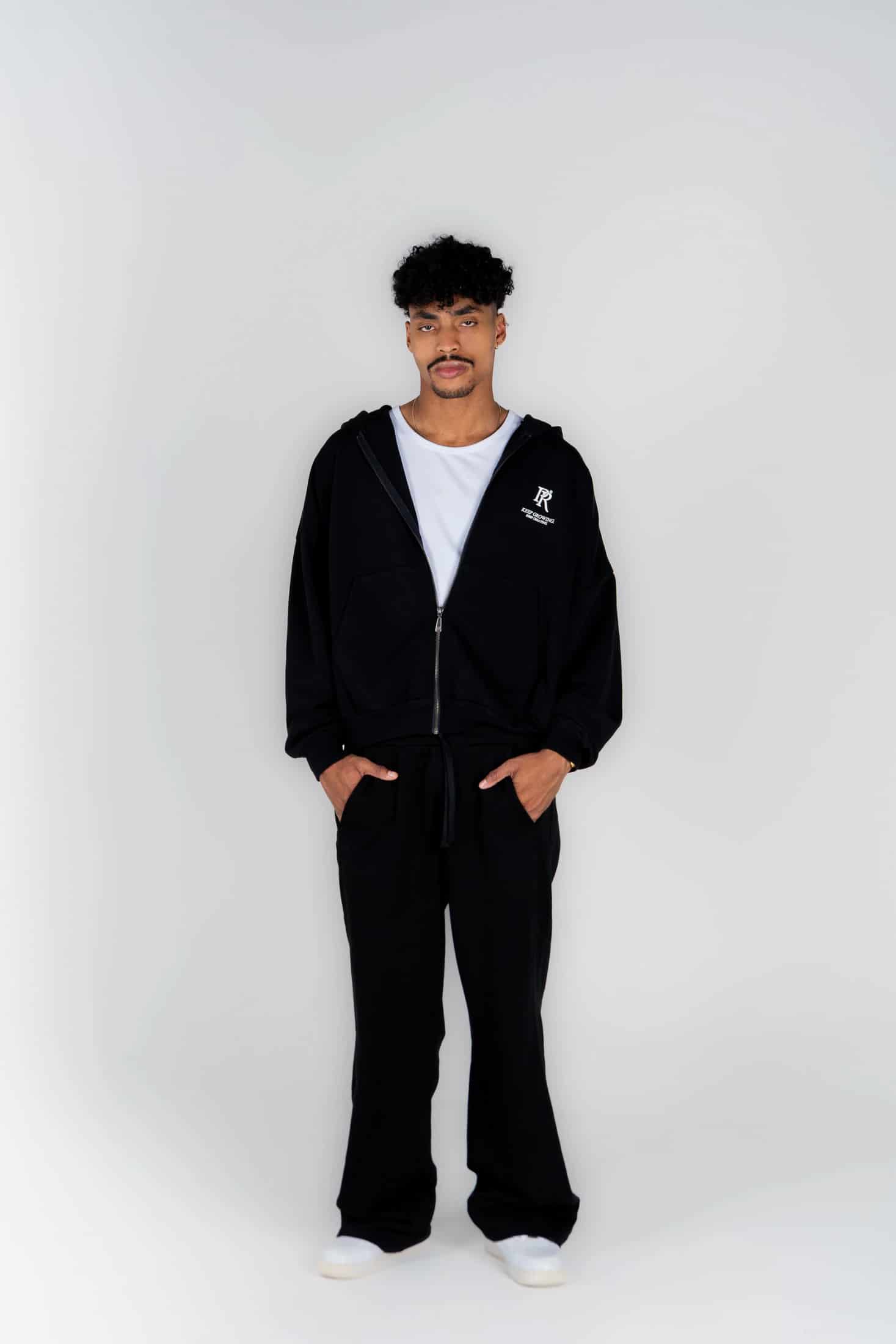 Basic Black Hoodie - miniatura 5
