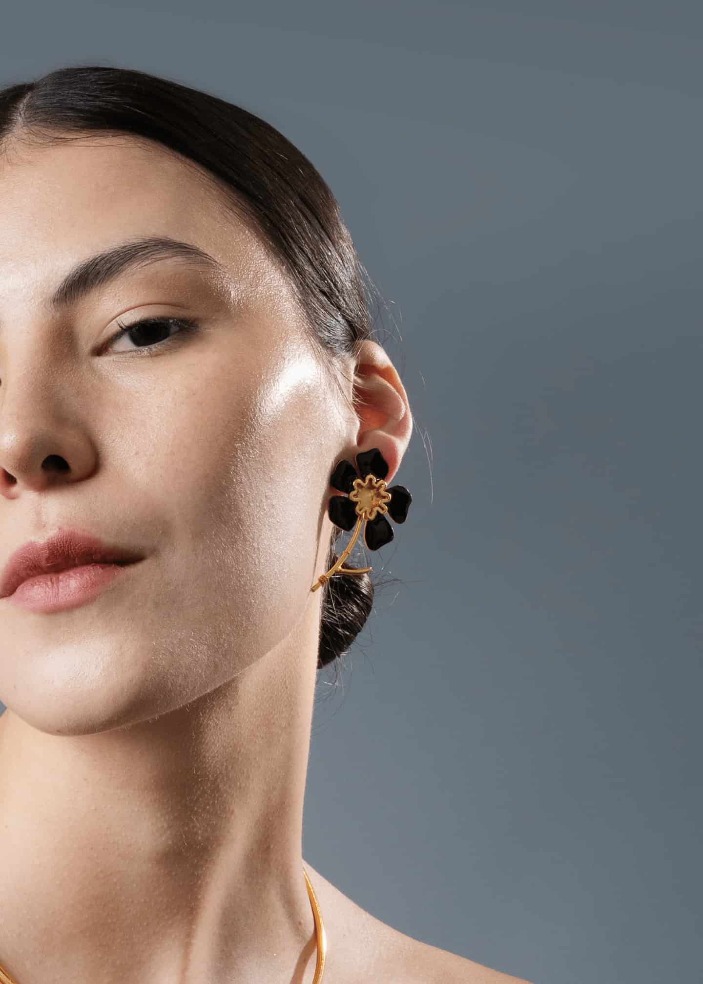 Aretes Aurora Asimetrico x Lyenzo Negros - miniatura 3