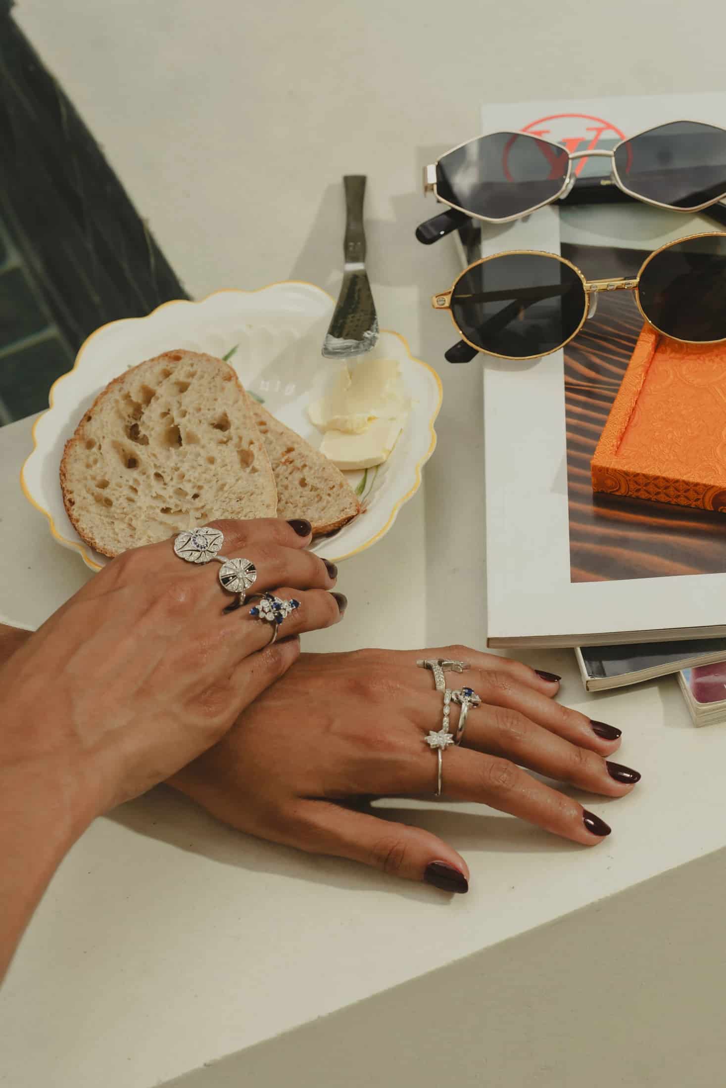 ANILLO VINTAGE DIAMANTE Y ZAFIRO - miniatura 2