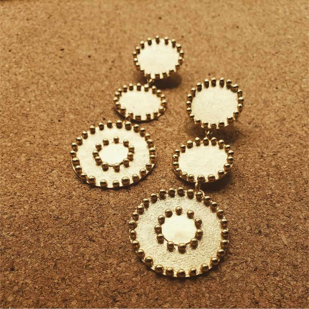 Aretes con 2 círculos y medallón precolombino - miniatura 3