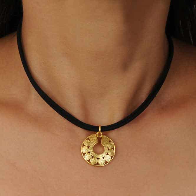 Collar Choker Negro y Dije Pequeño Nariguera de Círculos Quimbaya - miniatura 2