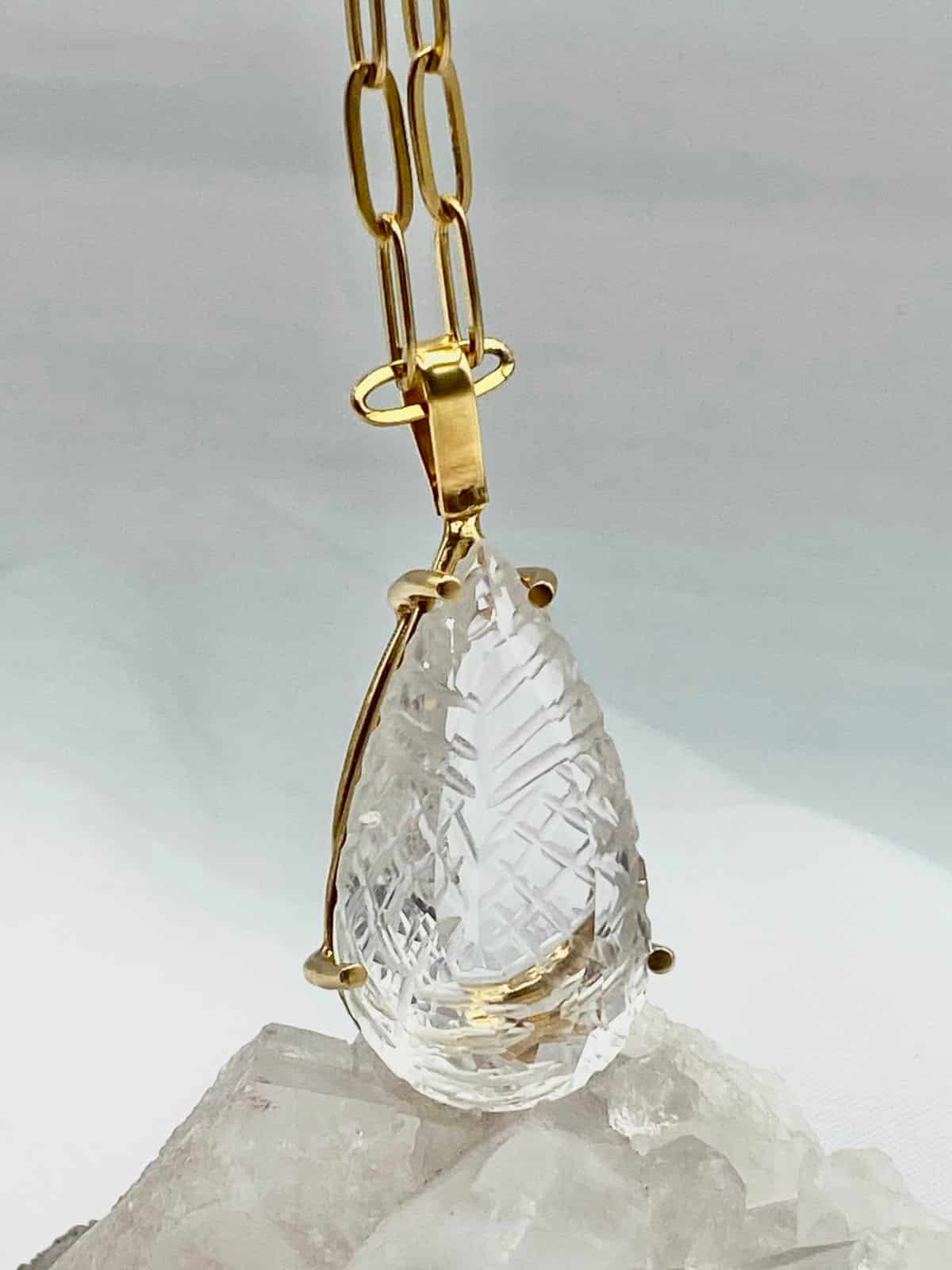 Dije Cuarzo Transparente Gota en Plata con Baño en Oro18K - miniatura 1