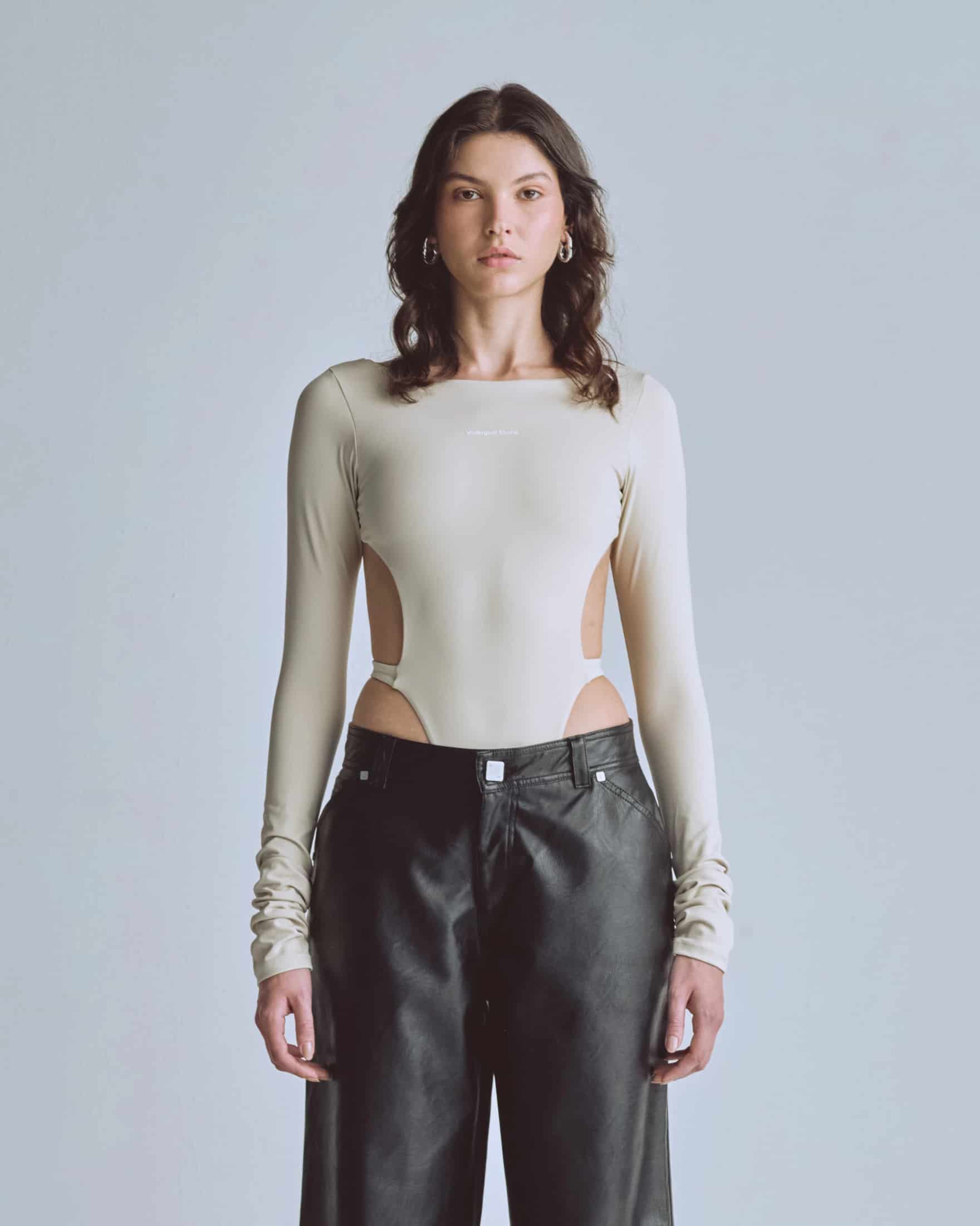 Basics Undergold Studio Backless Long Sleeve Body Cream - miniatura 2