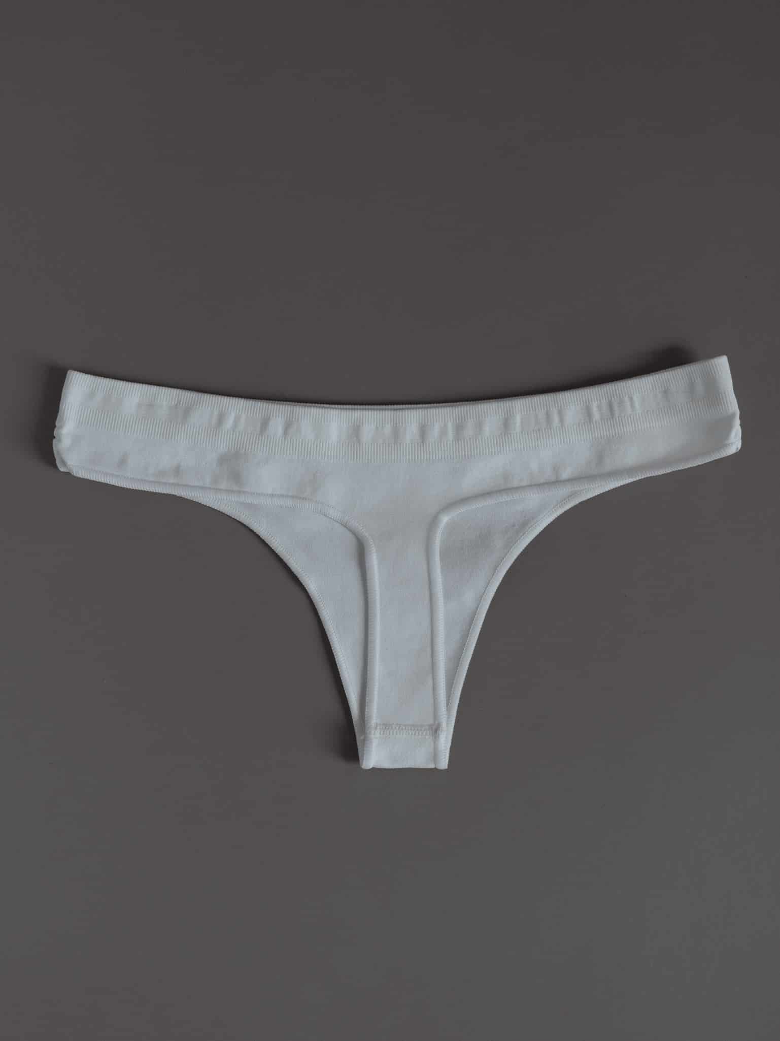 STRETCHY SEAMLESS THONG - SOFT WHITE - miniatura 6