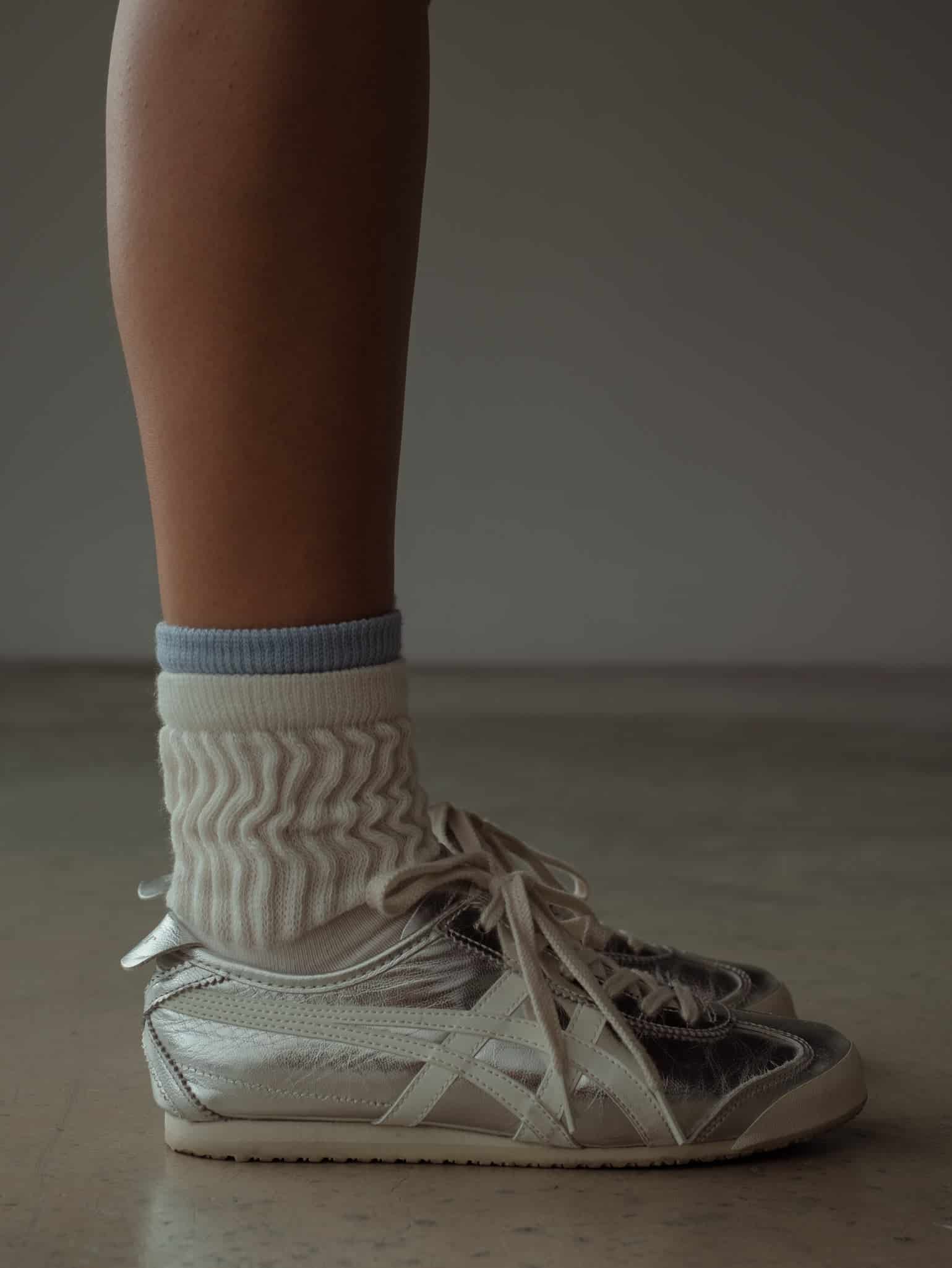 MIDI LAYERING SOCKS - SOFT WHITE & BABY BLUE - miniatura 4
