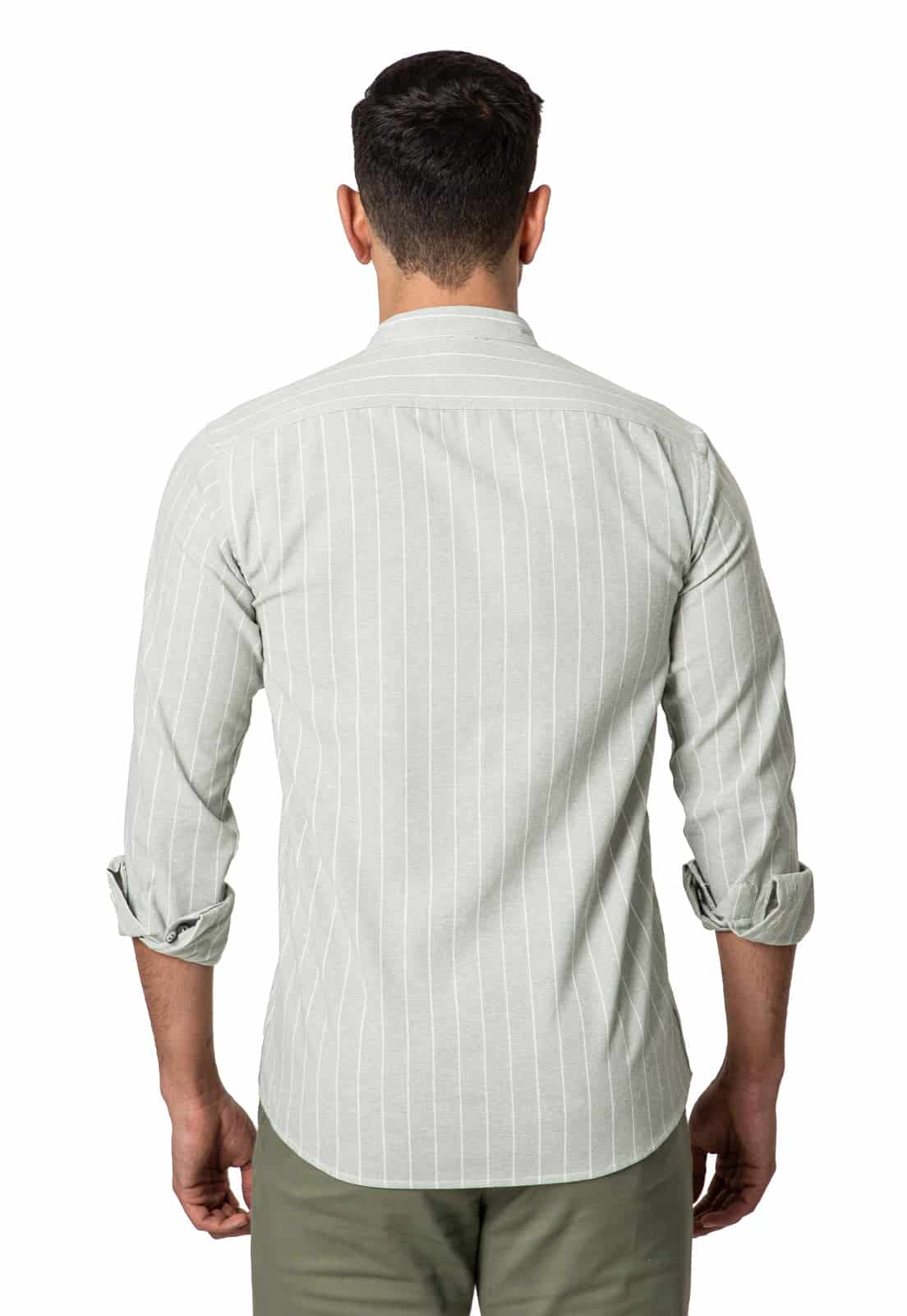Camisa en Lino verde cuello neru a rayas - miniatura 16