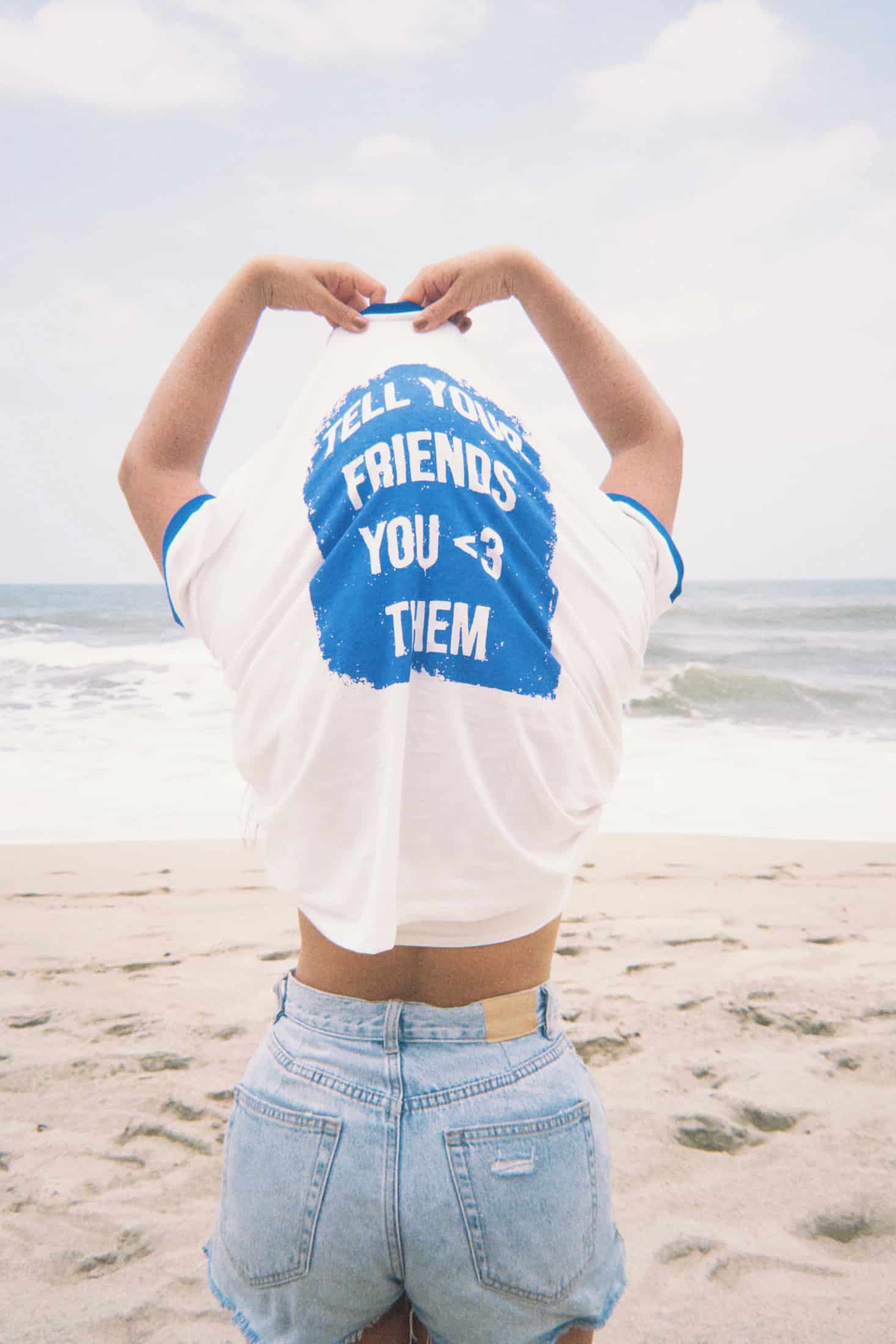 Camiseta "Tell your friends you <3 them" - miniatura 10