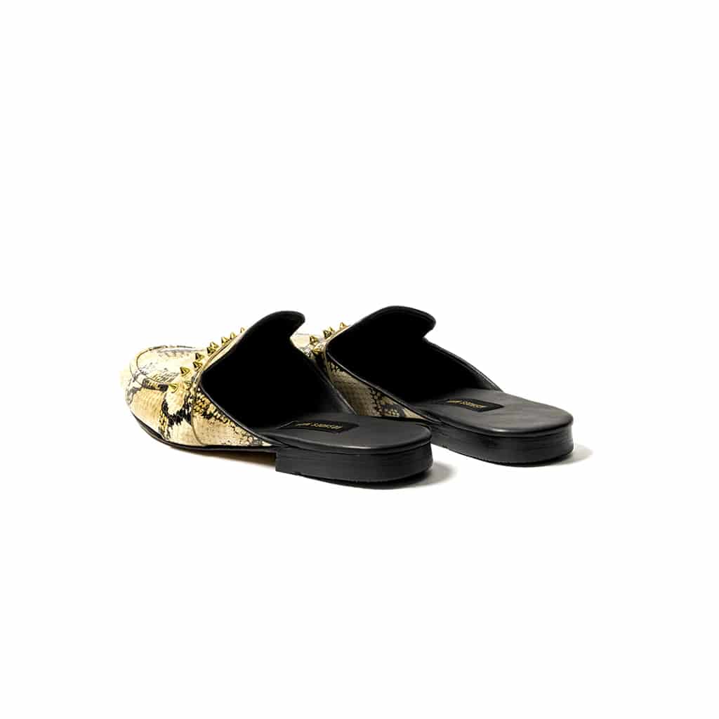 Loafer mules cuero grabado beige con puyas - miniatura 3