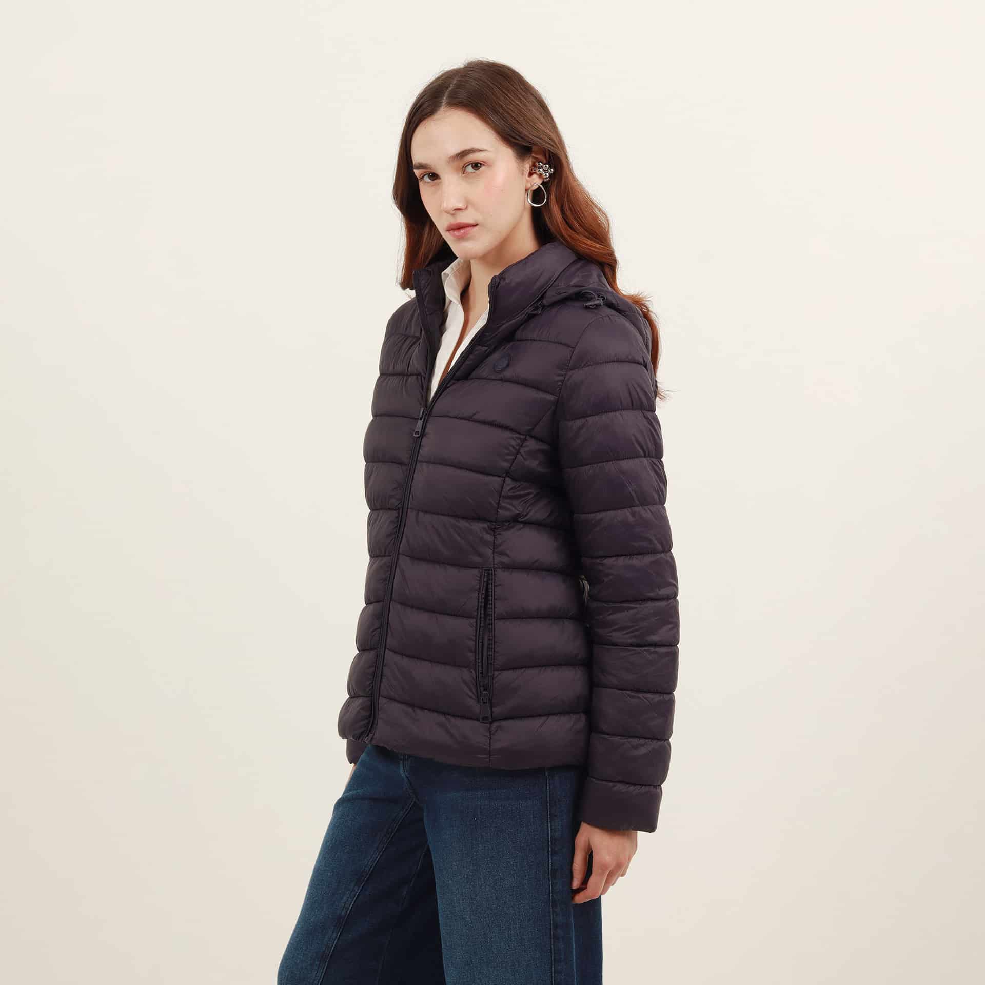 Chaqueta acolchada básica con capucha - miniatura 4