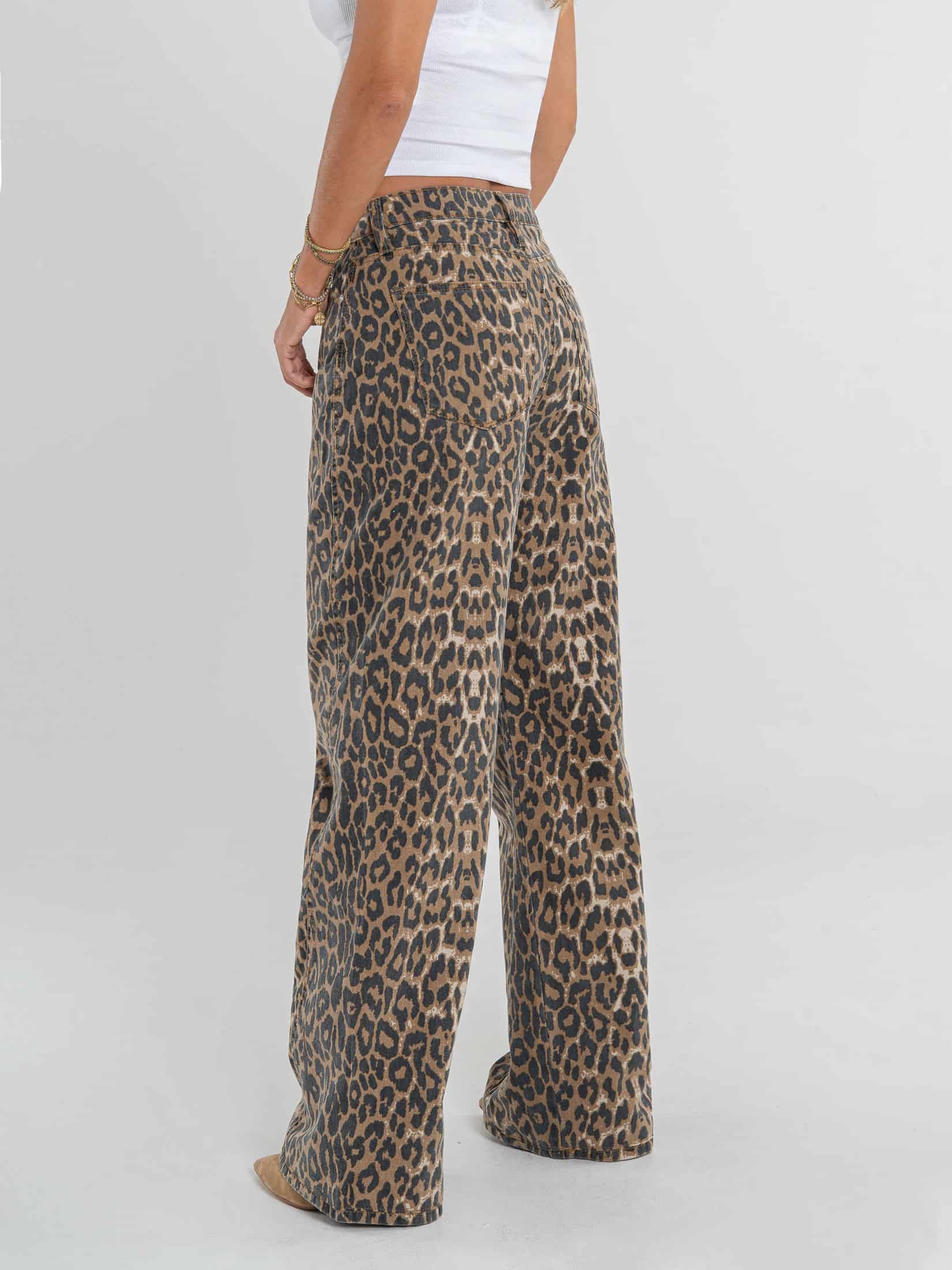 Ref: 0620197 Pantalón wide leg, rígido, tiro alto, corte en costado, estampado animal print. - miniatura 2
