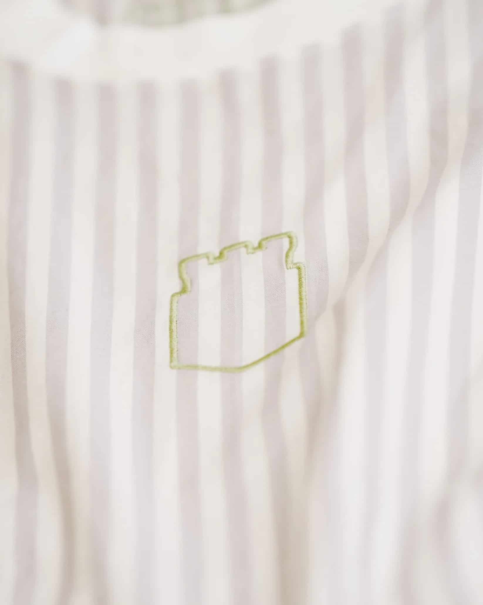 CAMISA BLANCA  RAYAS MUJER  NIKE - miniatura 12