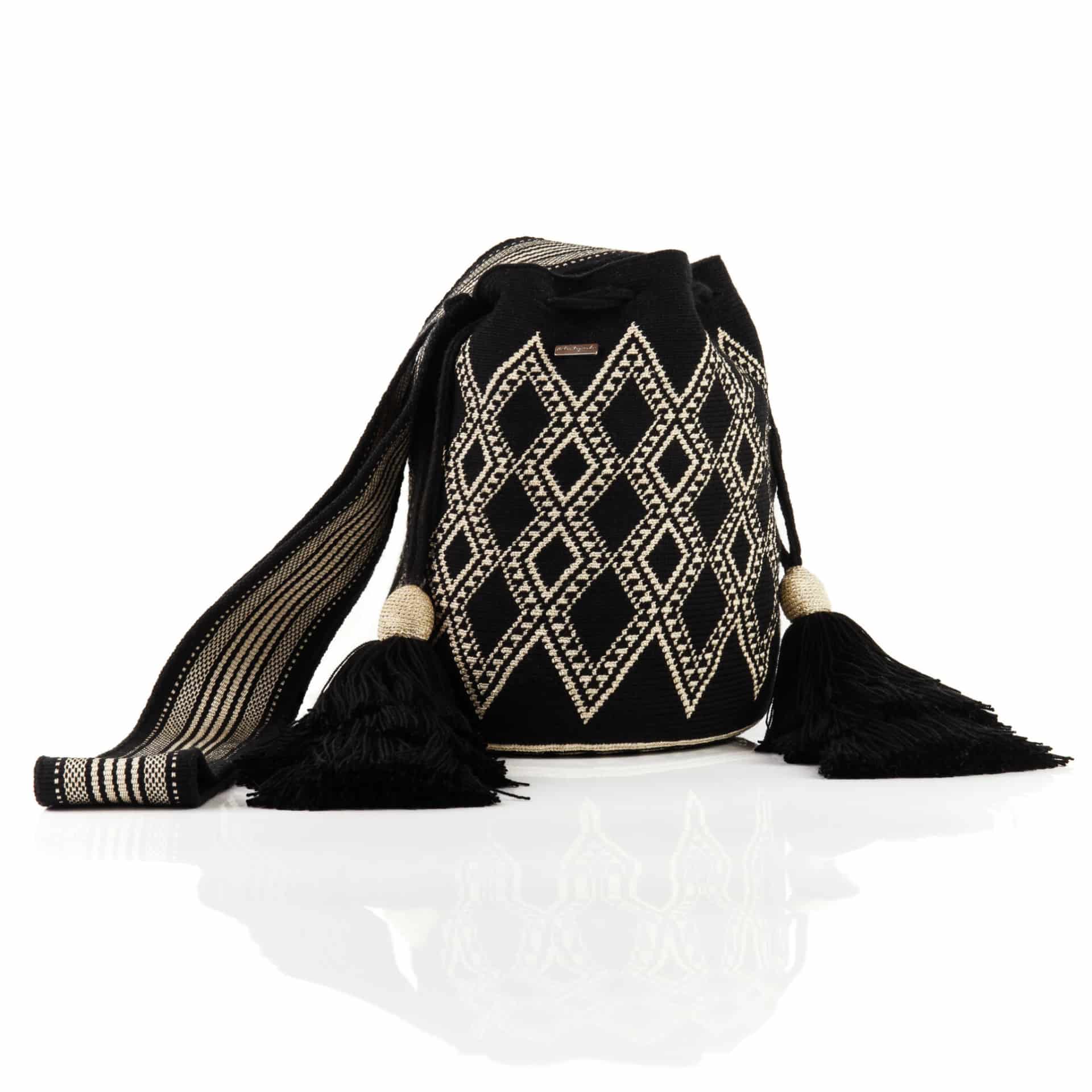 Mochila Wayuu Negra/Beige con Correa Larga - miniatura 1