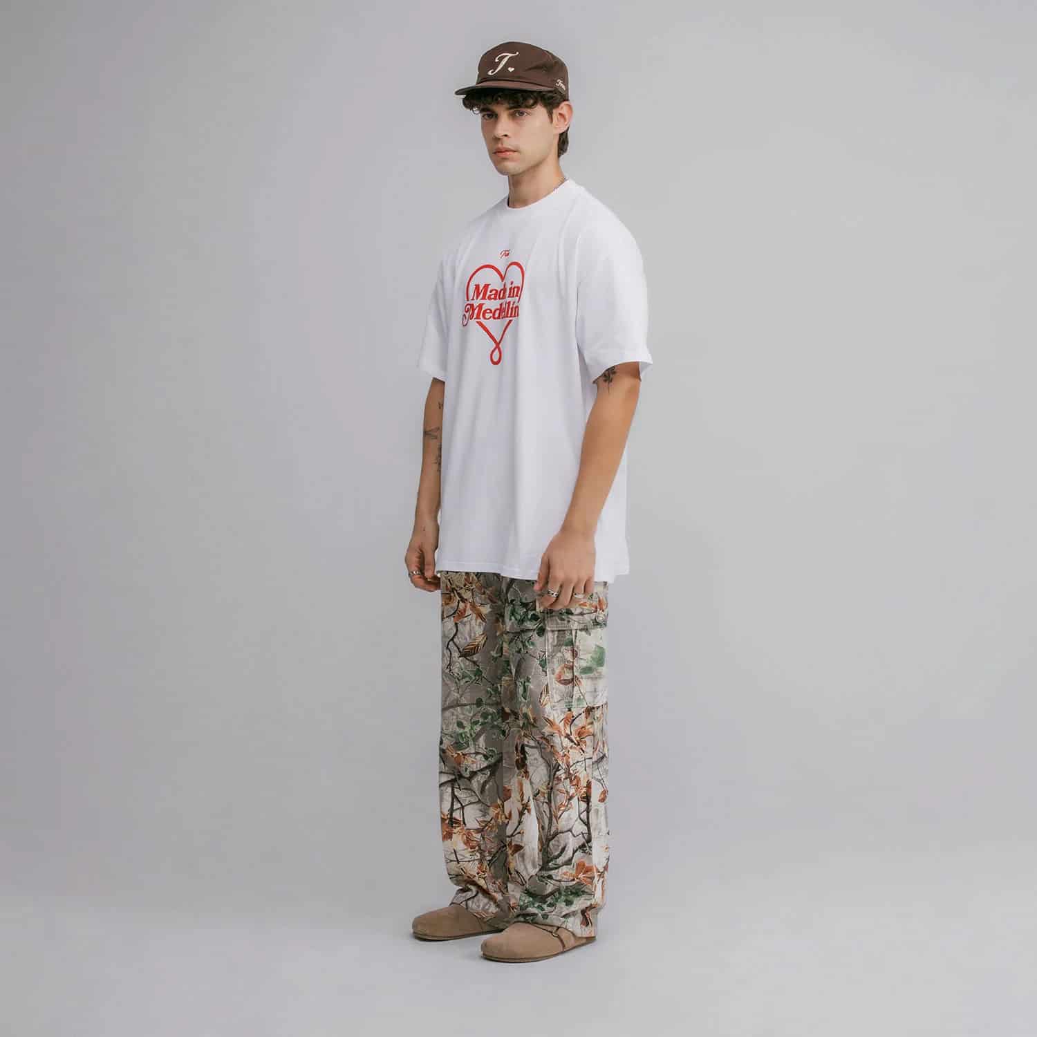 Camiseta Oversized Medellín - Blanca - miniatura 13