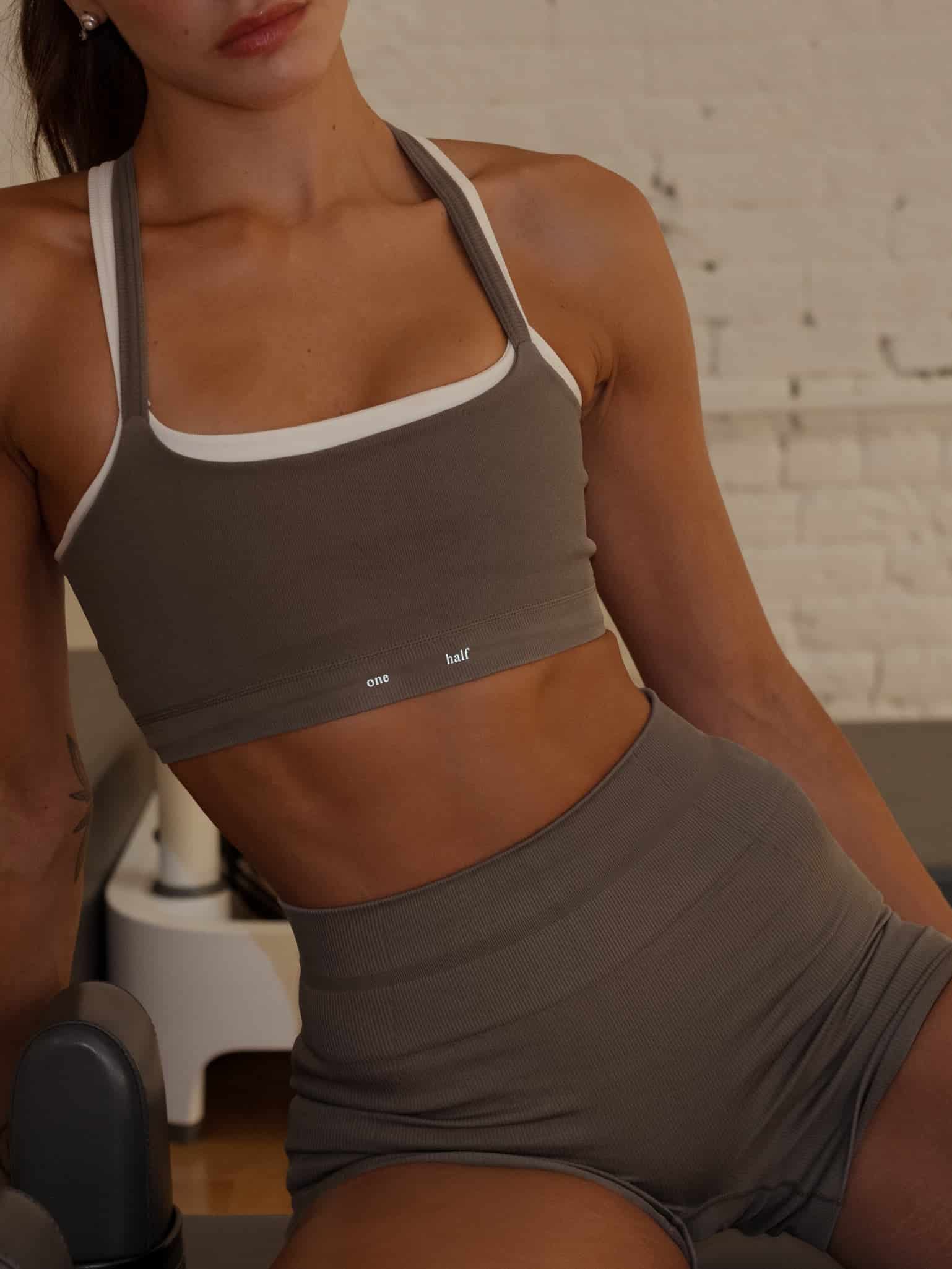 PULSE STRAP SEAMLESS TOP - TAUPE - miniatura 1