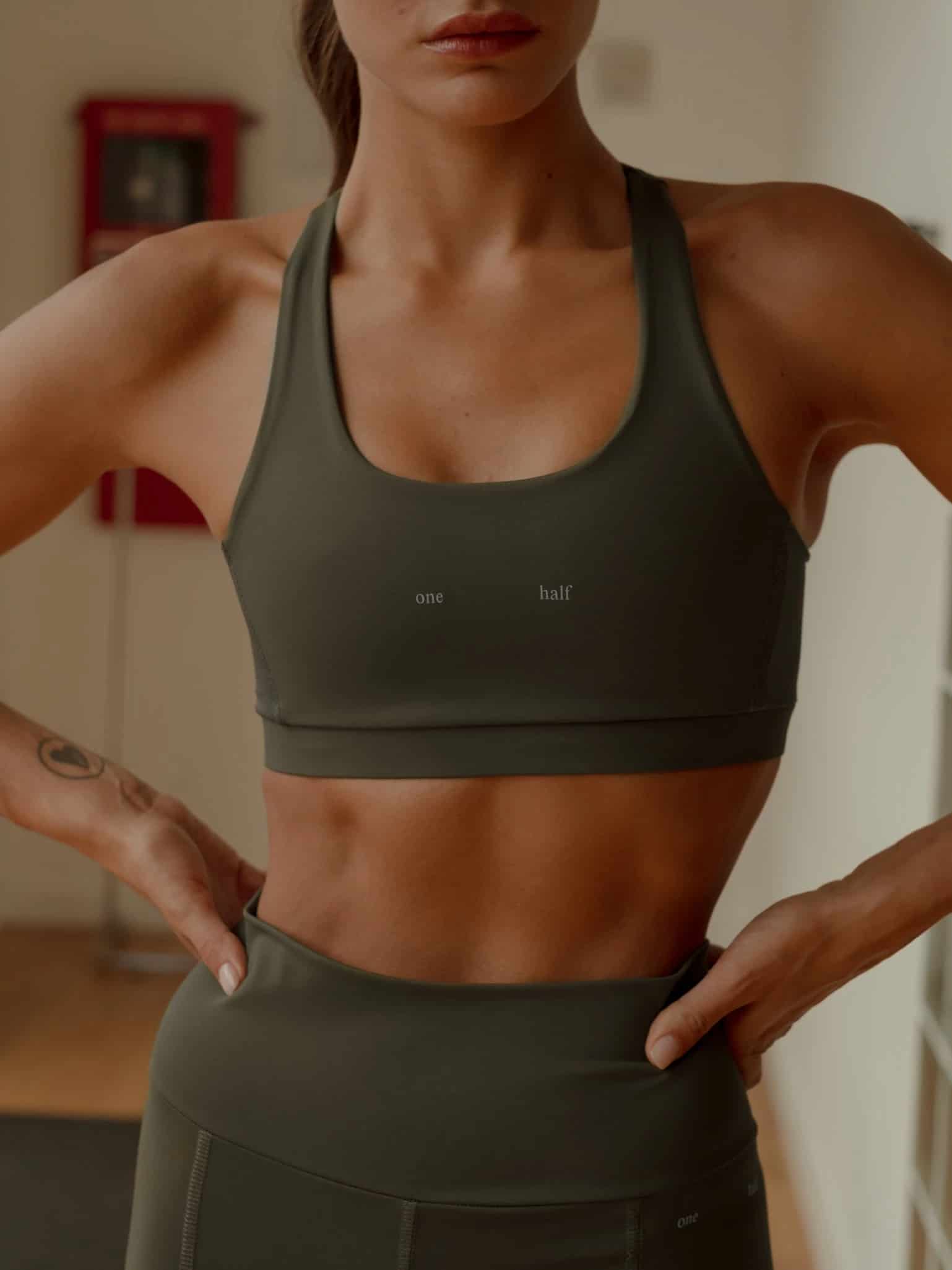 HIKING CROP TOP - PESTO - miniatura 1