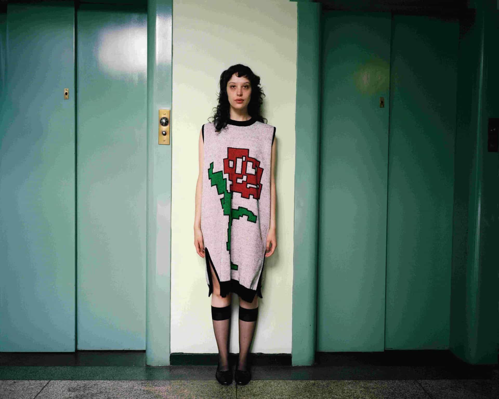 vestido rosa - miniatura 2