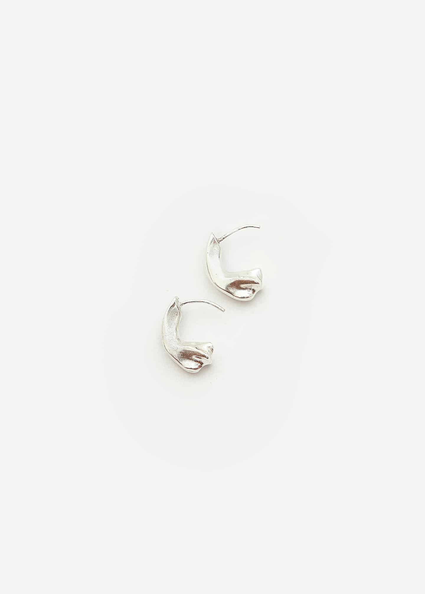 Mini Petal Curve Stud Plata - miniatura 1
