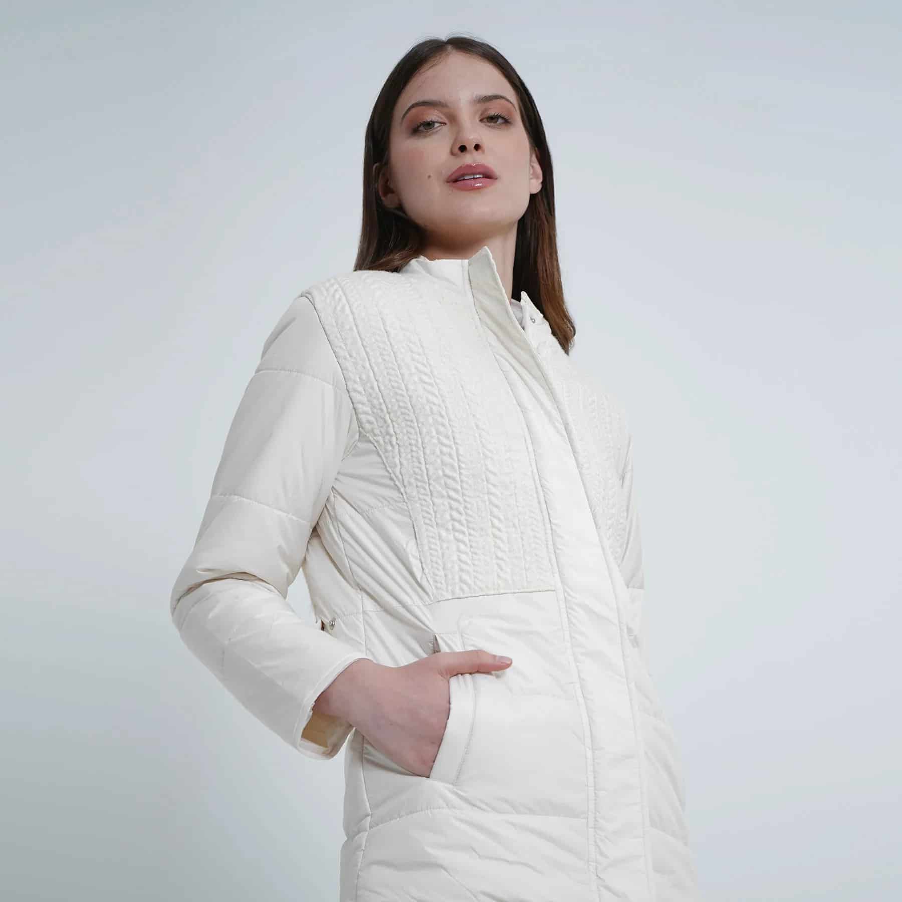 Chaqueta acolchada cuello alto con tejido - miniatura 5