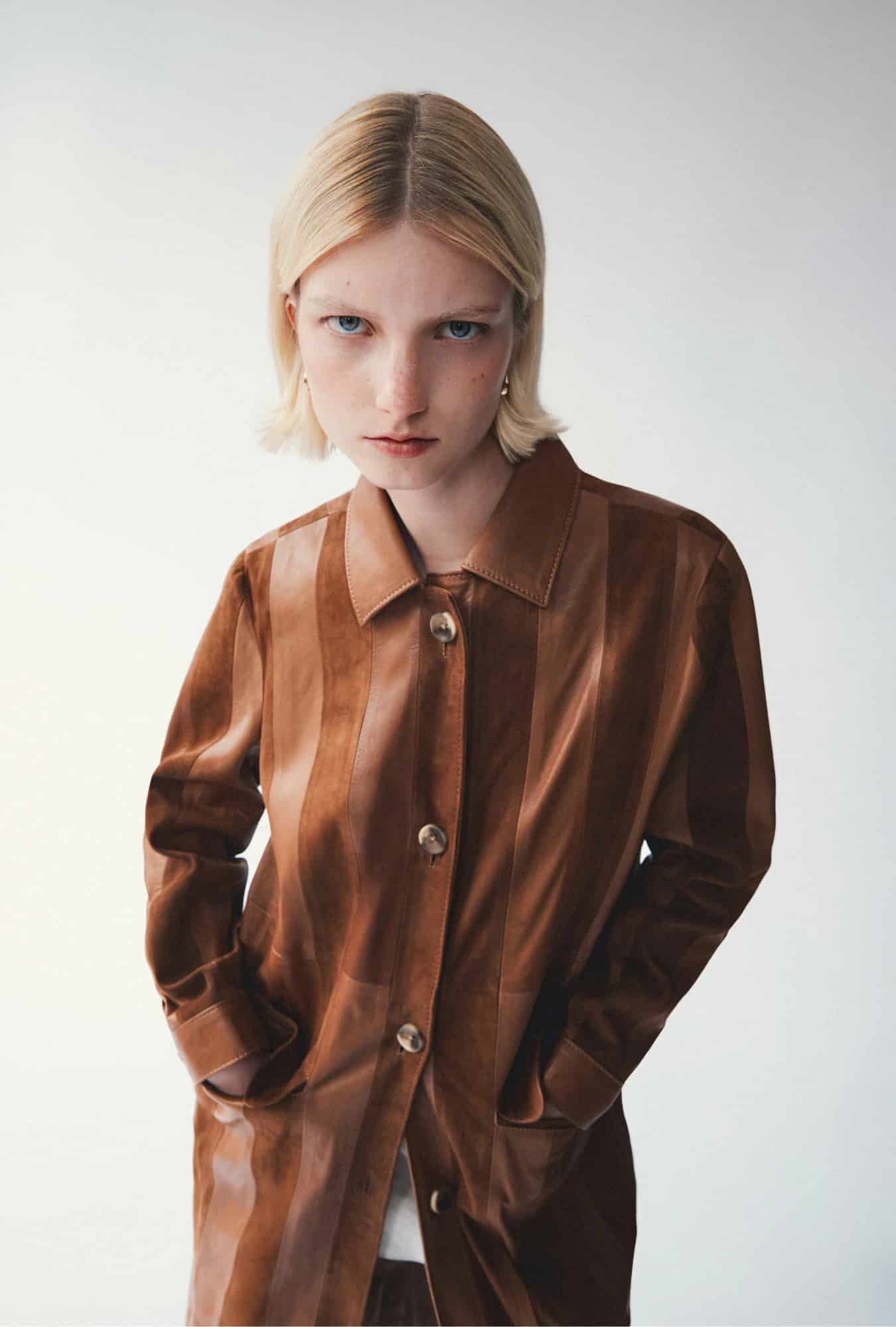 The	Beacon Coat - miniatura 3