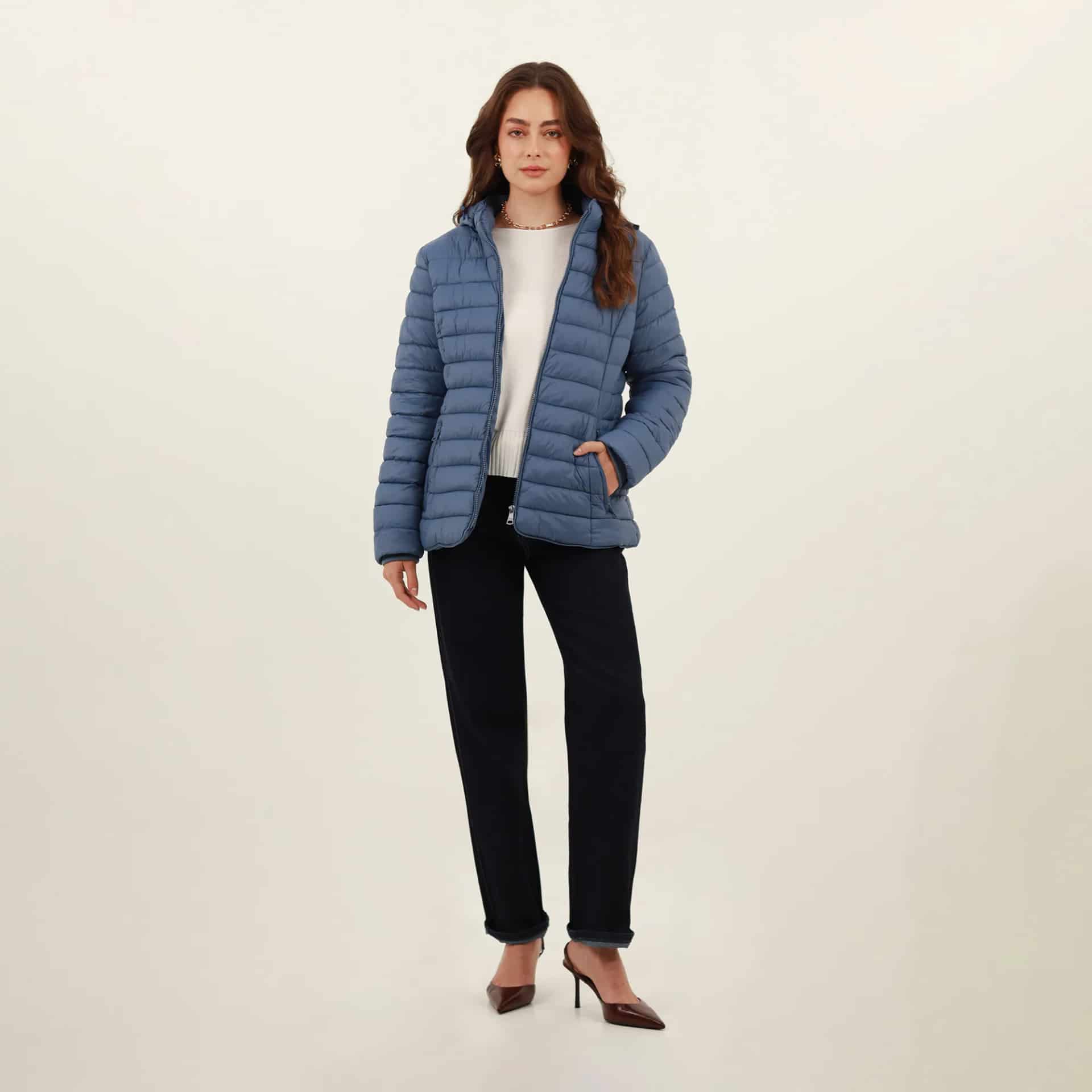 Chaqueta acolchada básica cuello alto con capucha - miniatura 4