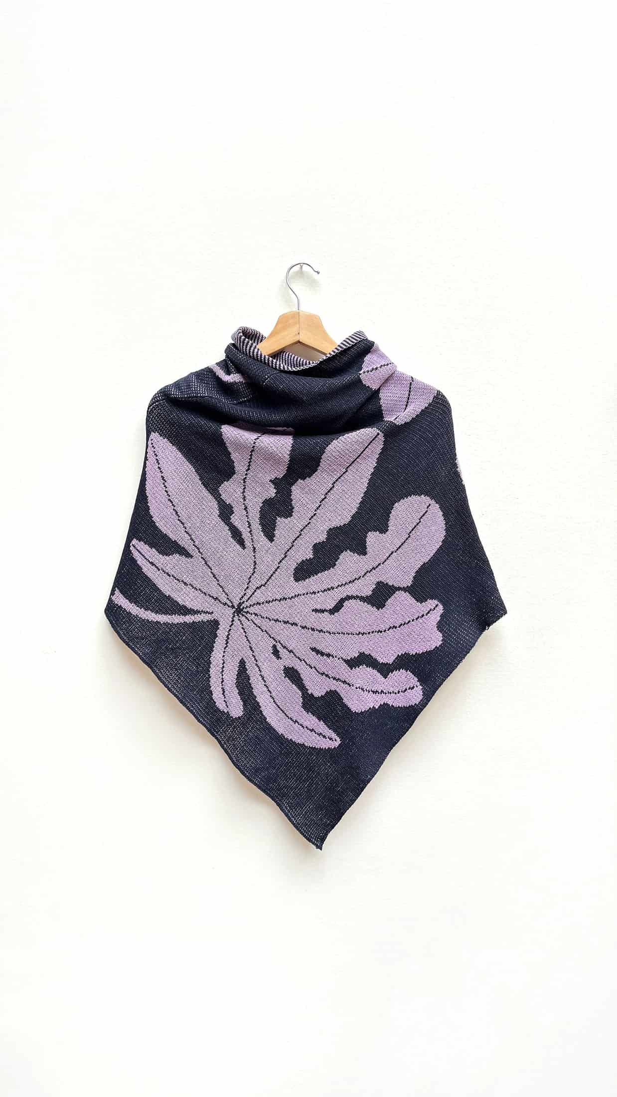 Poncho Yarumo - azul oscuro y lila - miniatura 1