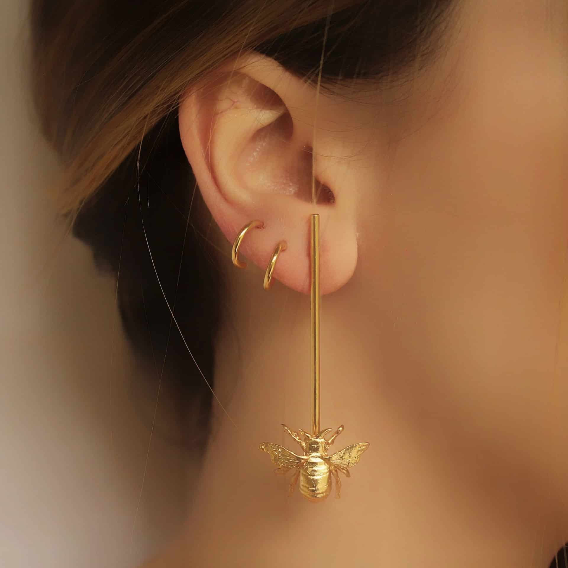 Aretes largos con abeja grande - miniatura 2