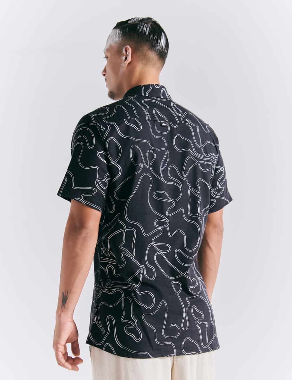 Camisa Regular Fit Born negro Hombre - miniatura 2