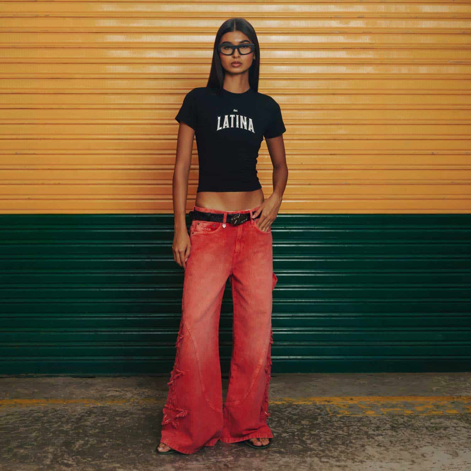 Latina Baby Tee - Black - miniatura 3