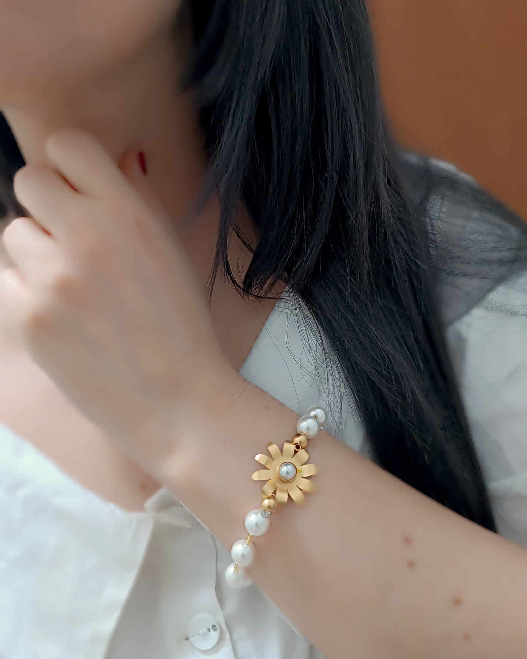 Pulsera de perlas Shell y flor Margarita - miniatura 2