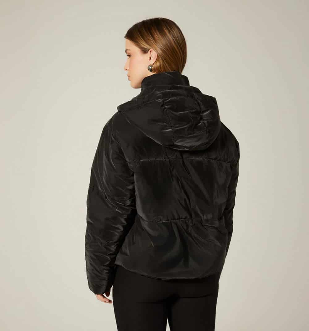 Chaqueta acolchada con capucha - miniatura 10