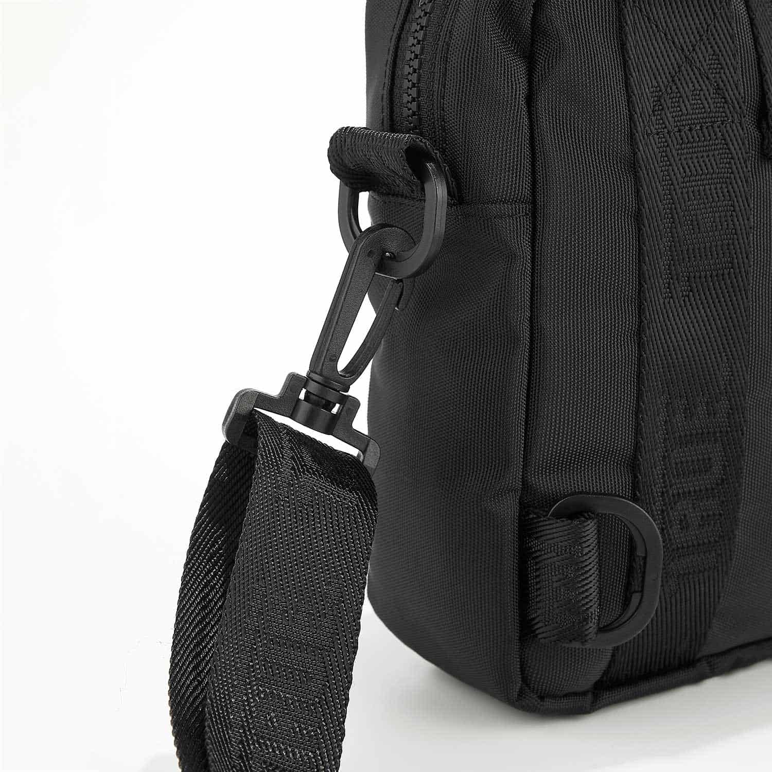 True Classic Crossbody Bag - Black - miniatura 6