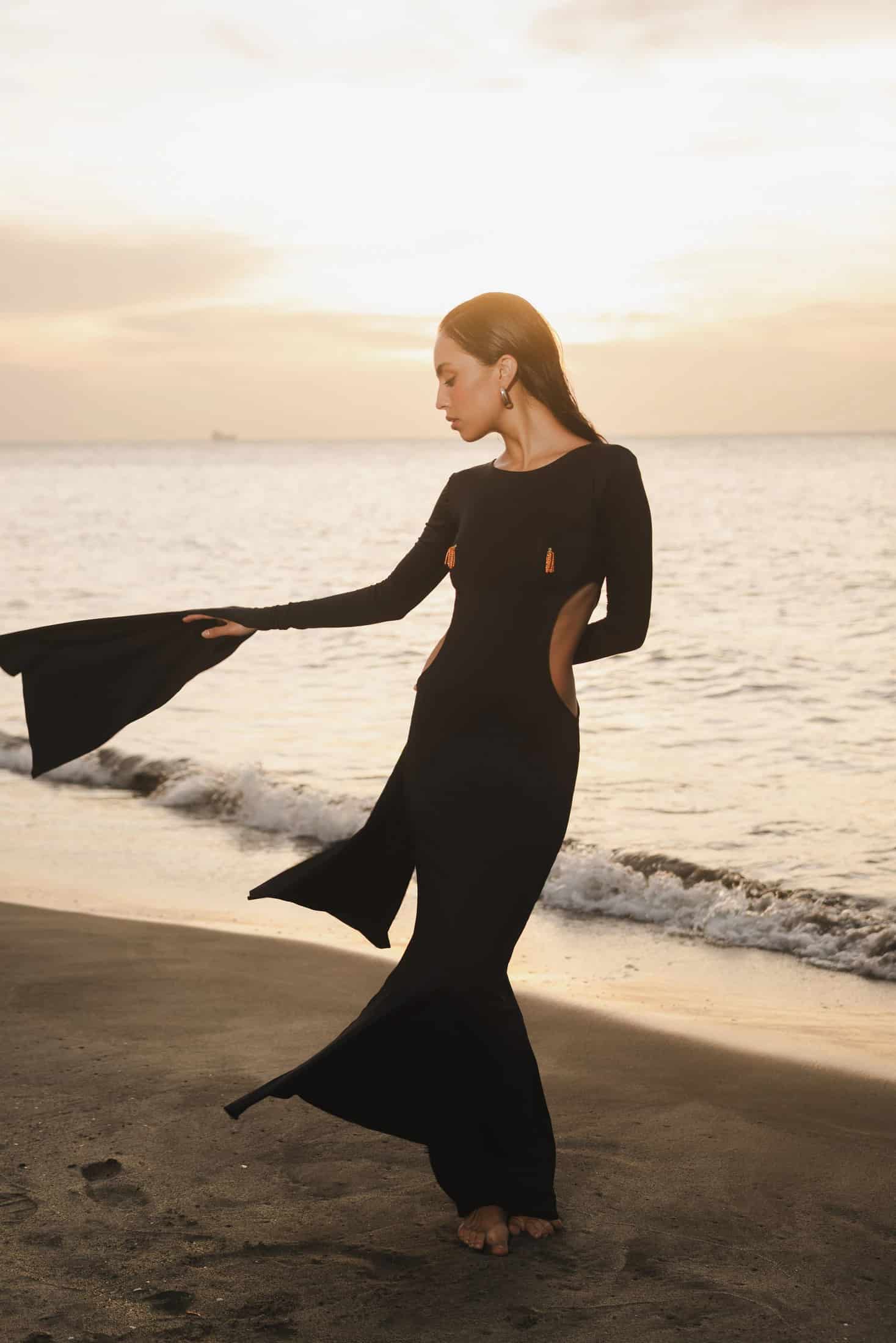 DALIA GOWN - BLACK (MAXI SLEEVE) - miniatura 1