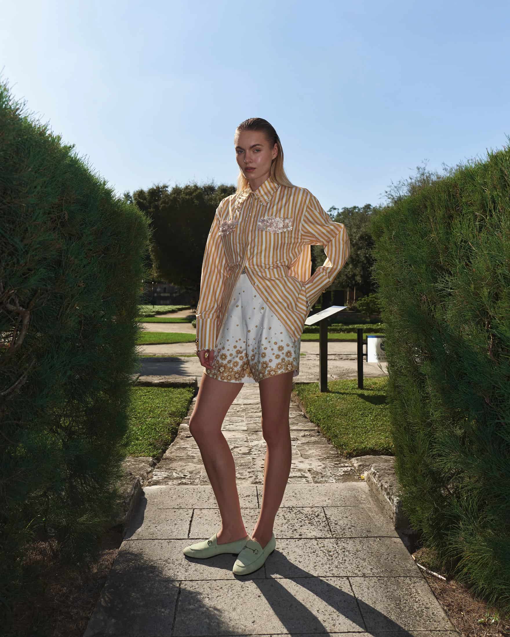 Flora Short - miniatura 2