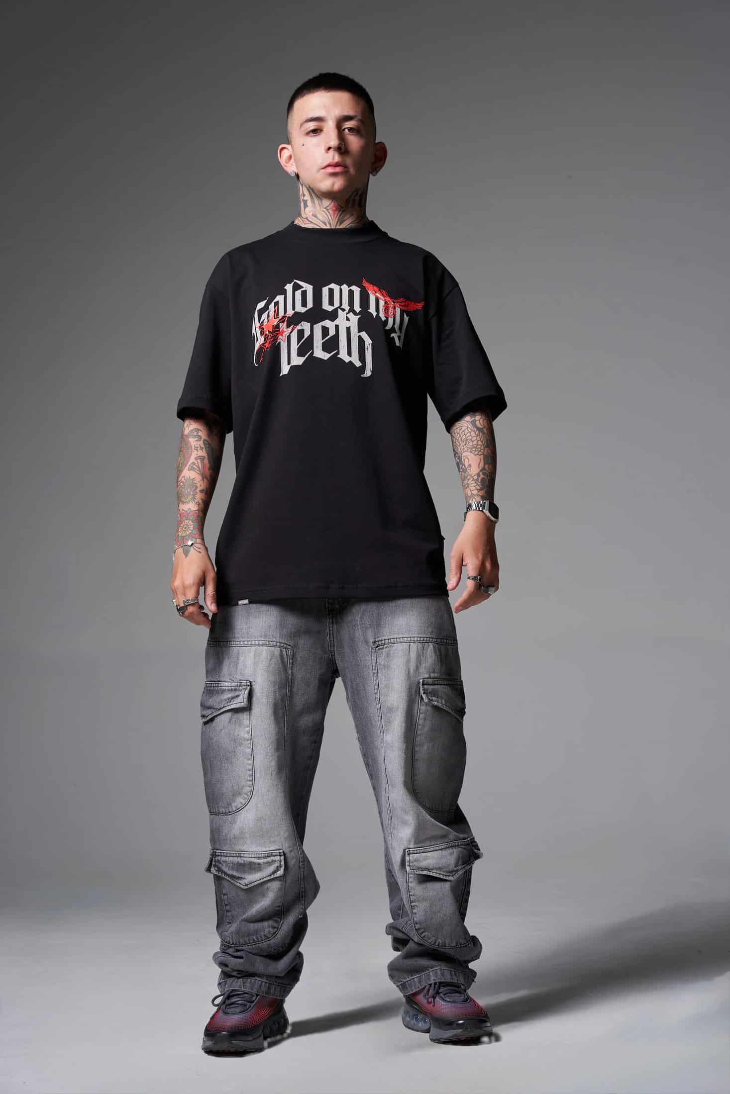 T shirt negra Gold on 250 gramos - miniatura 5
