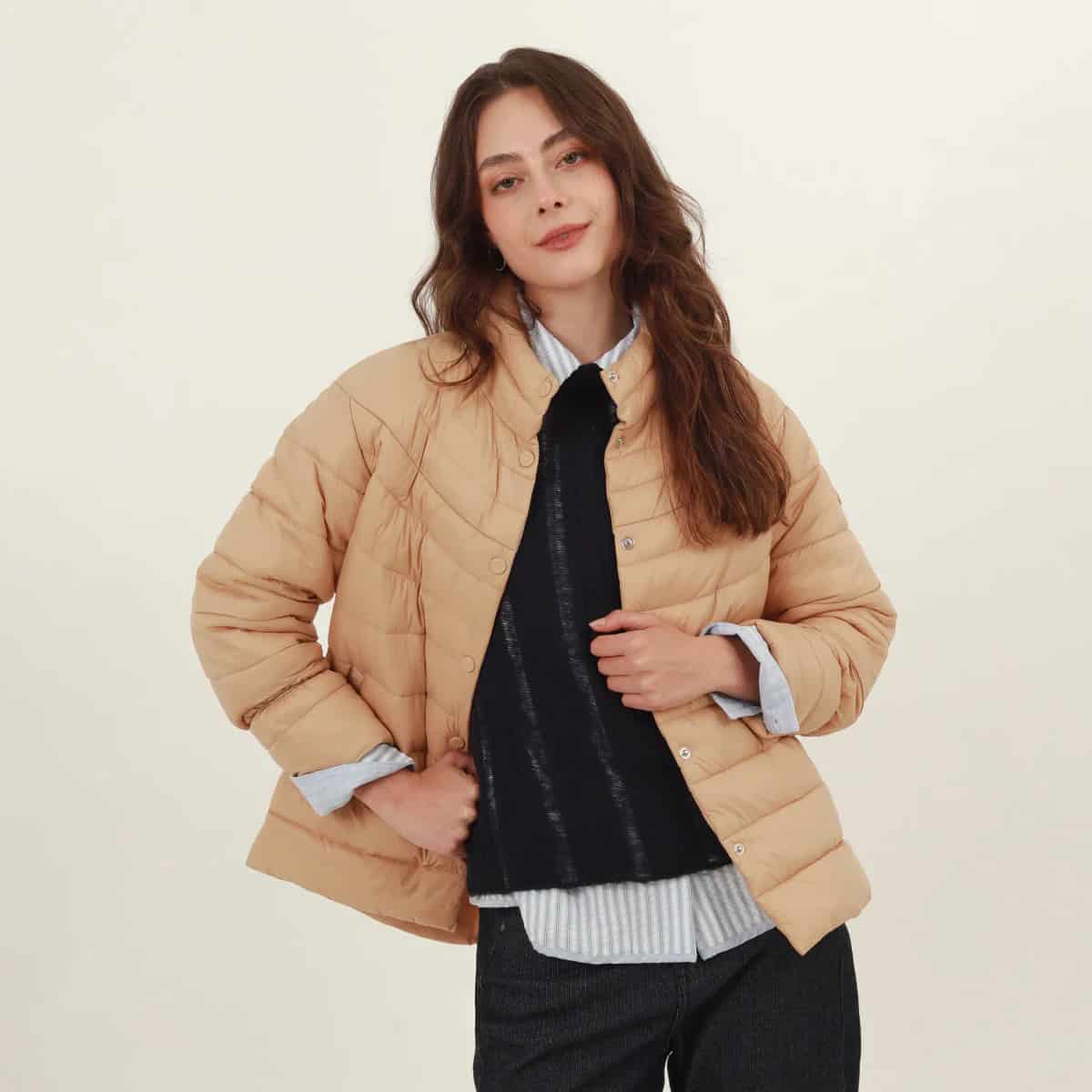Chaqueta acolchada cuello alto - miniatura 6