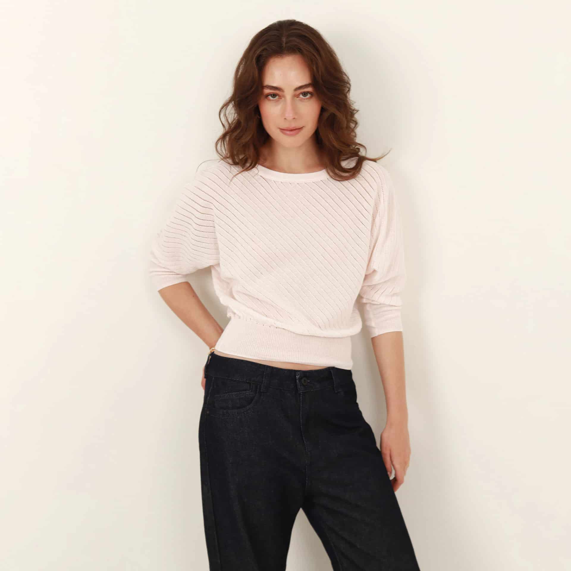 Sweater relajado cuello redondo manga amplia - miniatura 1